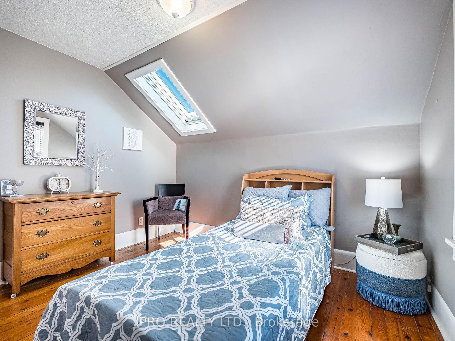 Photo 27 of 273 MacNab Street E, Hamilton, Dundas — HOMEH