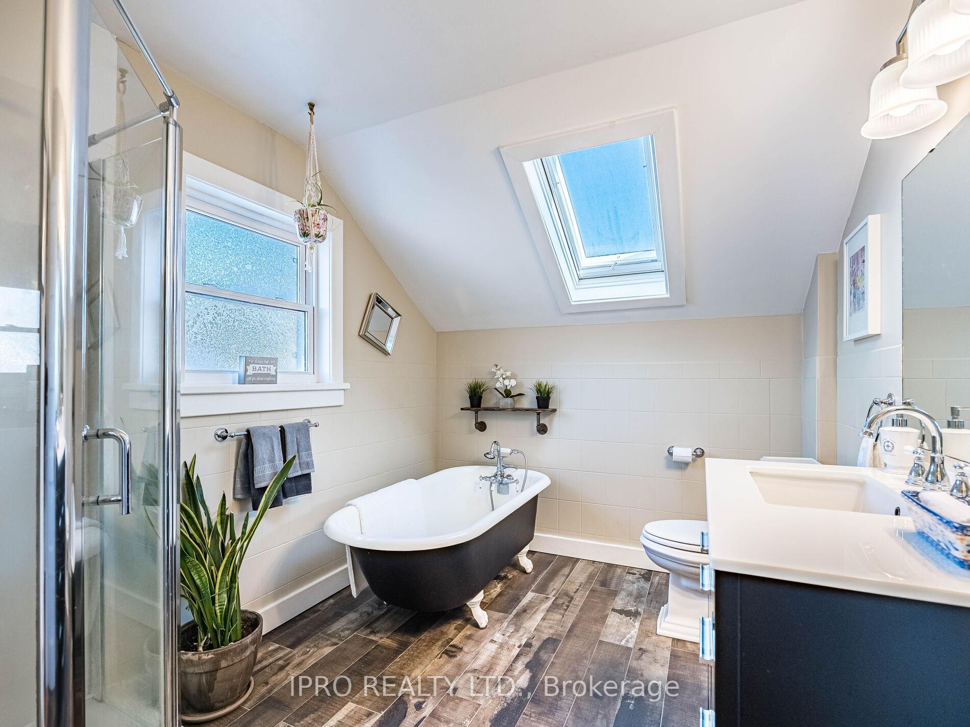 Photo 37 of 273 MacNab Street E, Hamilton, Dundas — HOMEH