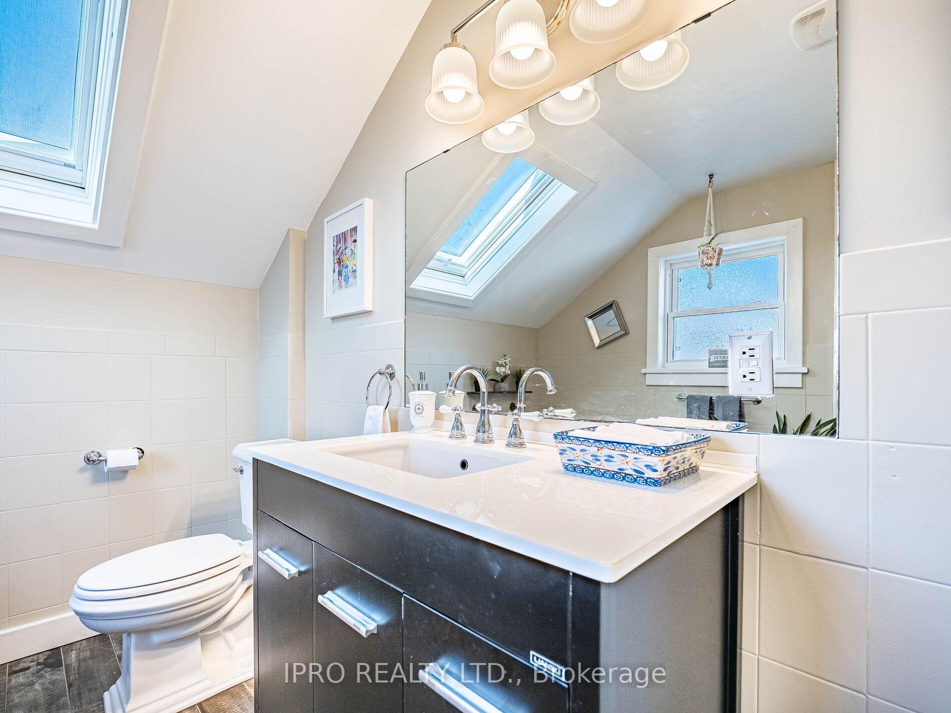 Photo 41 of 273 MacNab Street E, Hamilton, Dundas — HOMEH