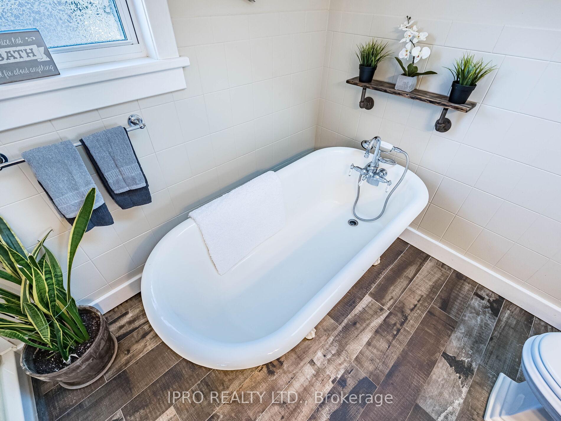 Photo 46 of 273 MacNab Street E, Hamilton, Dundas — HOMEH