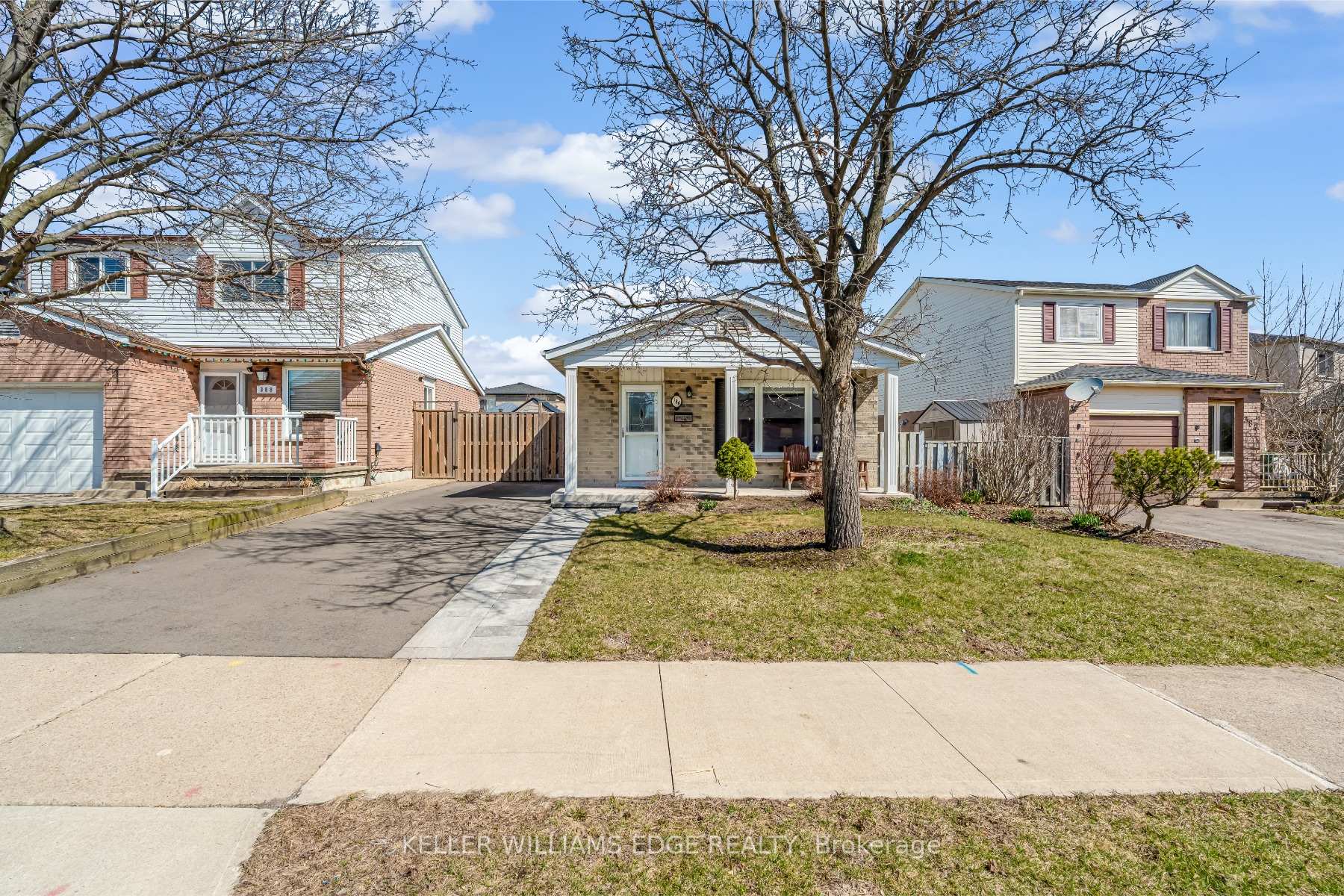 Photo 6 of 386 East 24th Street, Hamilton, Burkholme — HOMEH