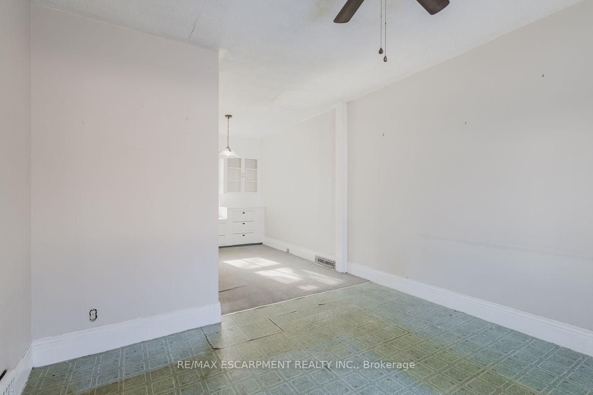 Photo 15 of 56 Guise Street, Hamilton, North End — HOMEH