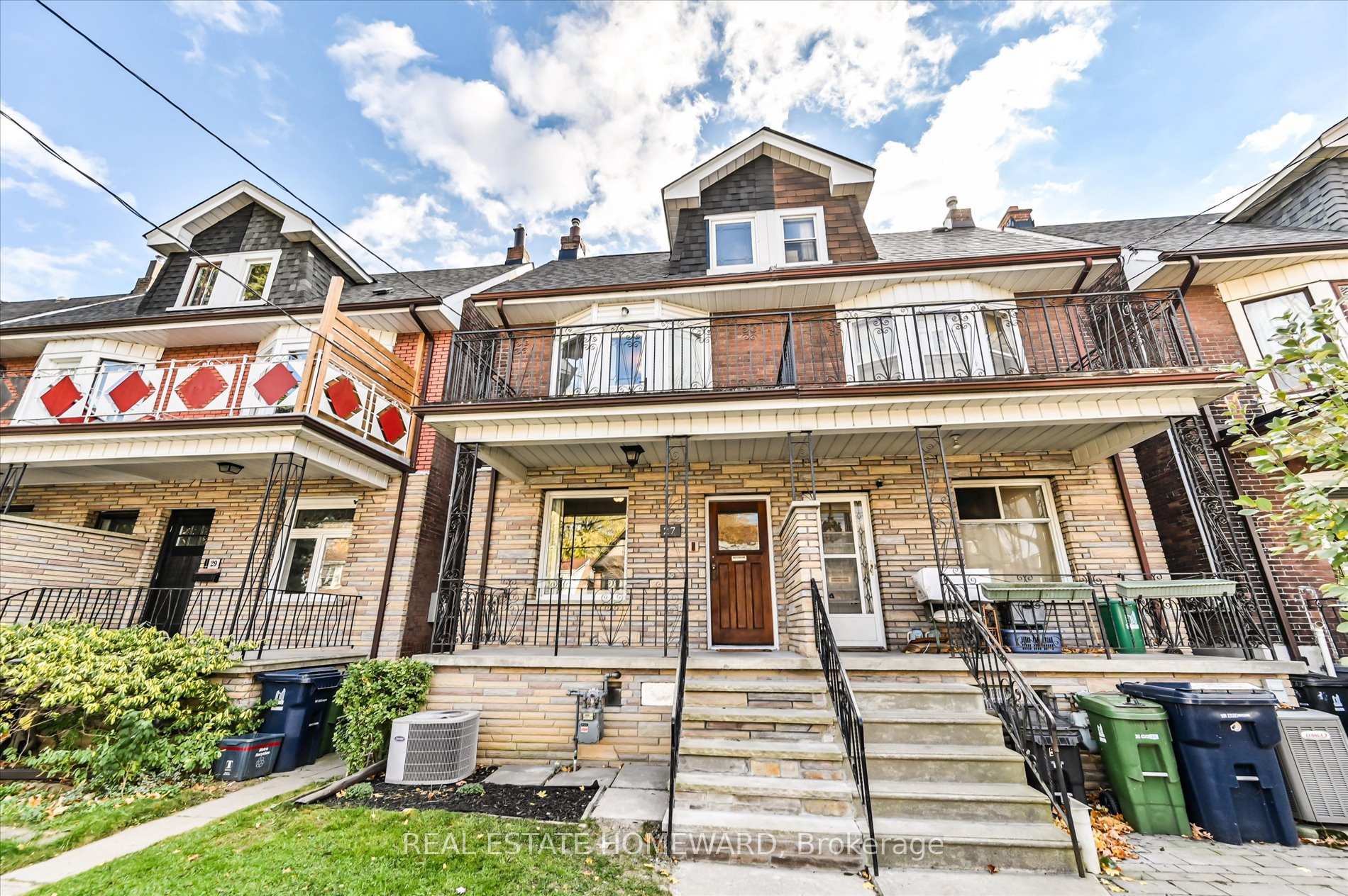 Photo 6 of 27 Strathmore Boulevard, Toronto, Danforth — HOMEH