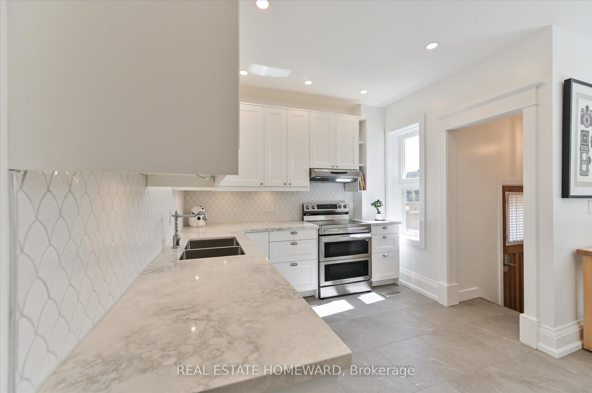 Photo 8 of 27 Strathmore Boulevard, Toronto, Danforth — HOMEH