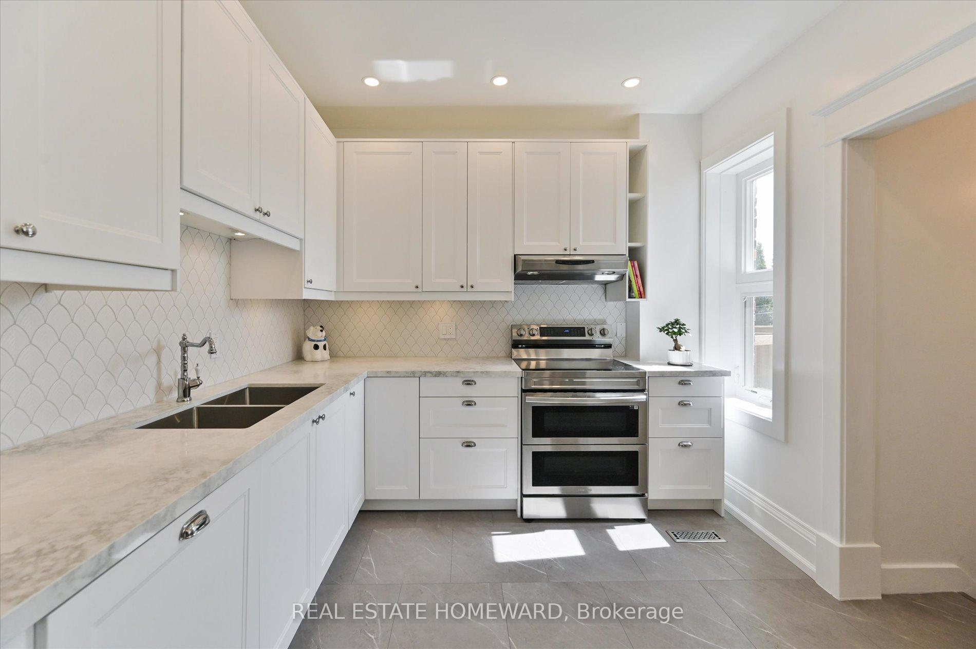 Photo 3 of 27 Strathmore Boulevard, Toronto, Danforth — HOMEH