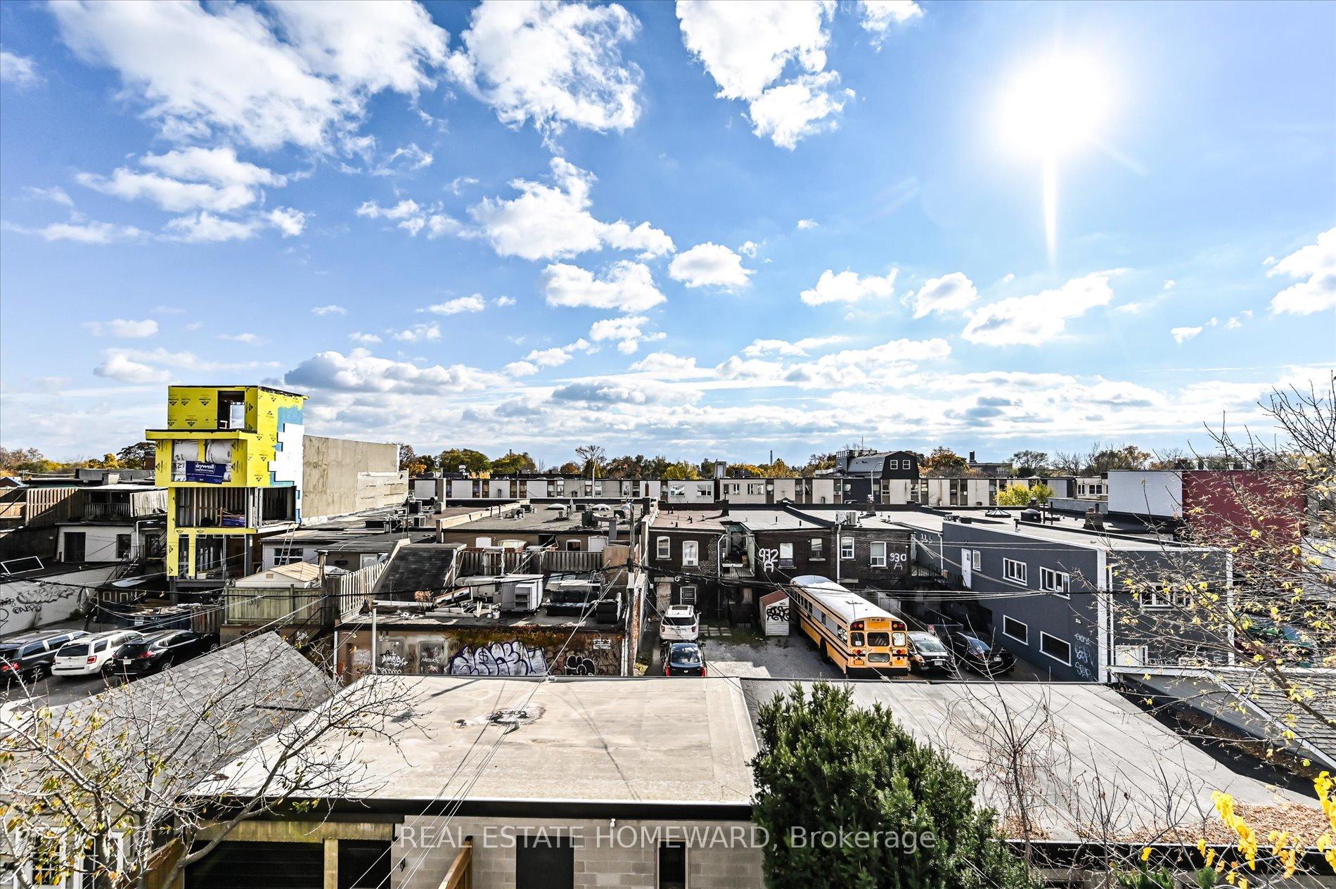 Photo 35 of 27 Strathmore Boulevard, Toronto, Danforth — HOMEH