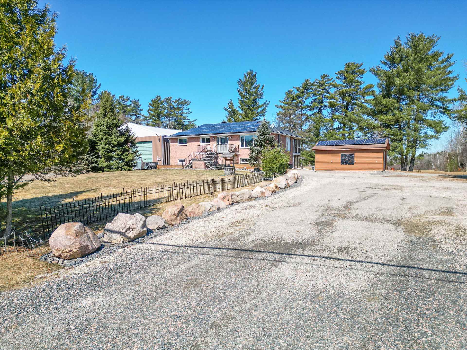 Front of 734 Derland Road