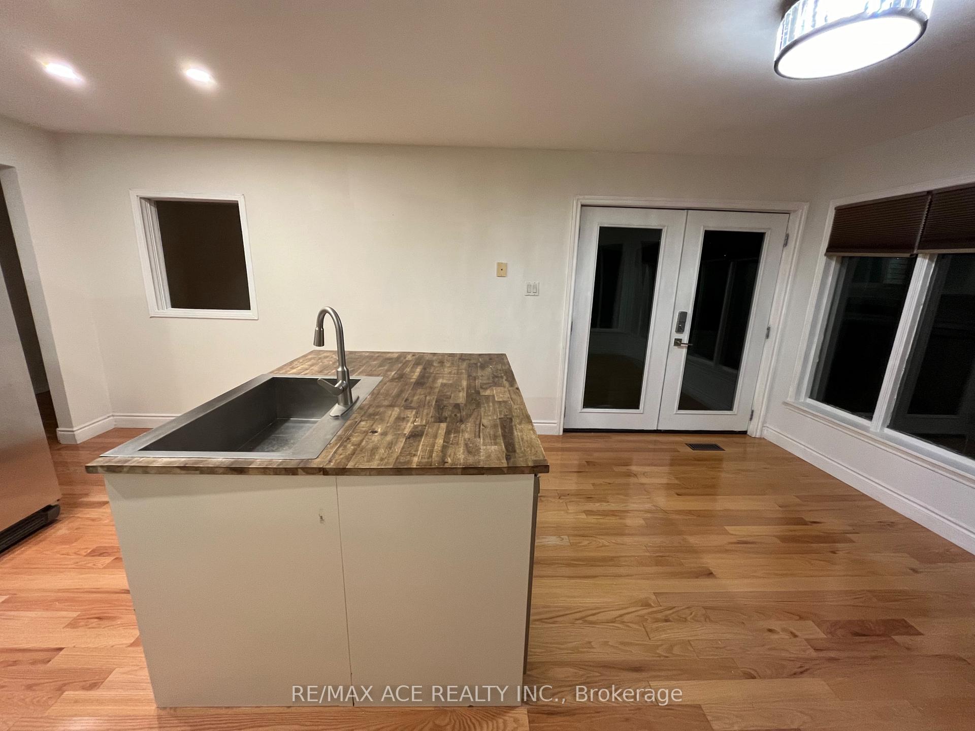 Photo 12 of 616 Bayfield Street, Pickering, Amberlea — HOMEH