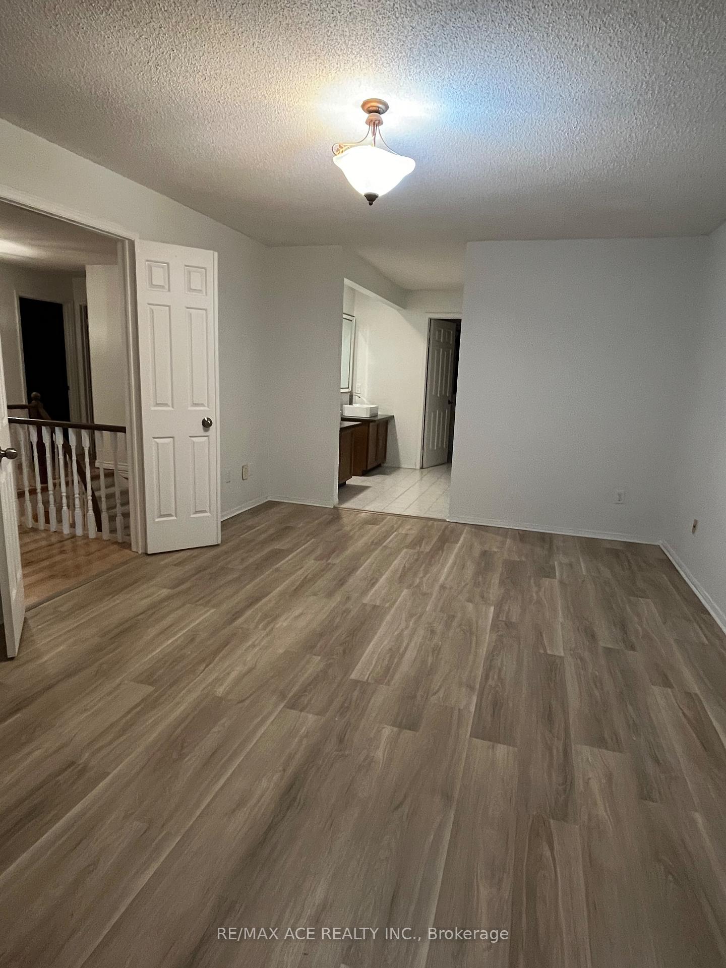 Photo 23 of 616 Bayfield Street, Pickering, Amberlea — HOMEH