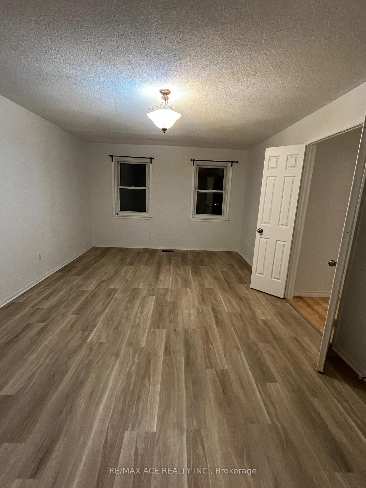 Photo 26 of 616 Bayfield Street, Pickering, Amberlea — HOMEH