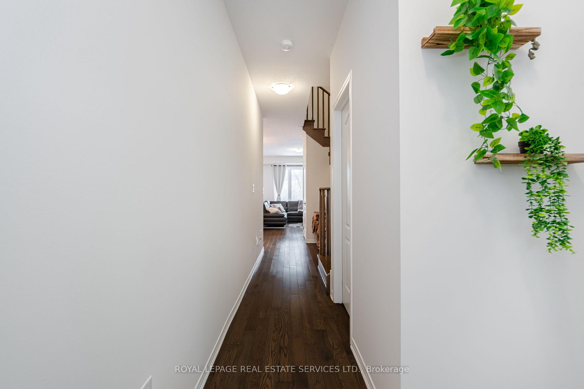 Photo 2 of 29 Bradley Avenue, Hamilton, Binbrook — HOMEH