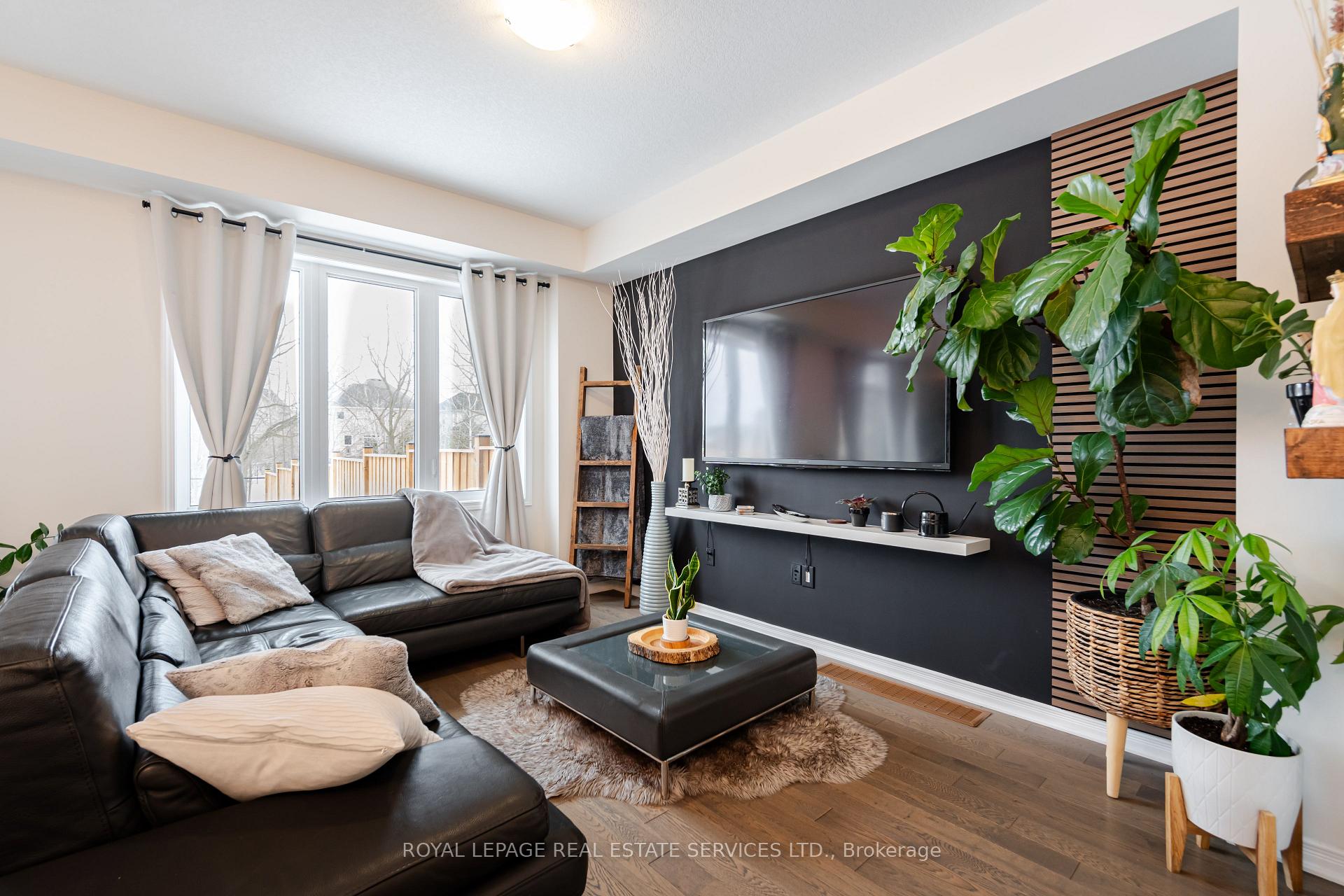 Photo 13 of 29 Bradley Avenue, Hamilton, Binbrook — HOMEH