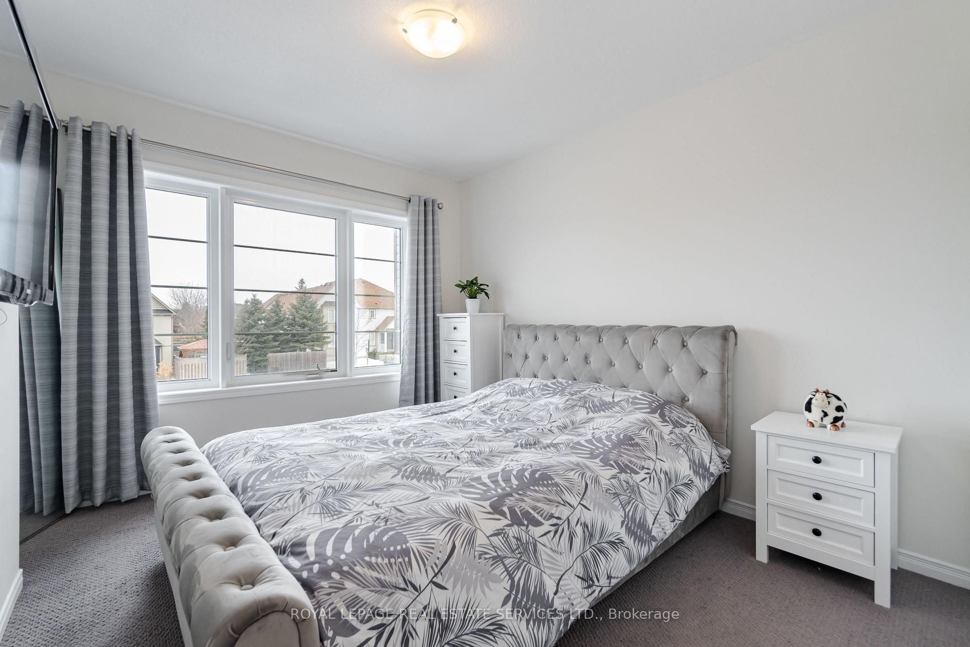 Photo 21 of 29 Bradley Avenue, Hamilton, Binbrook — HOMEH
