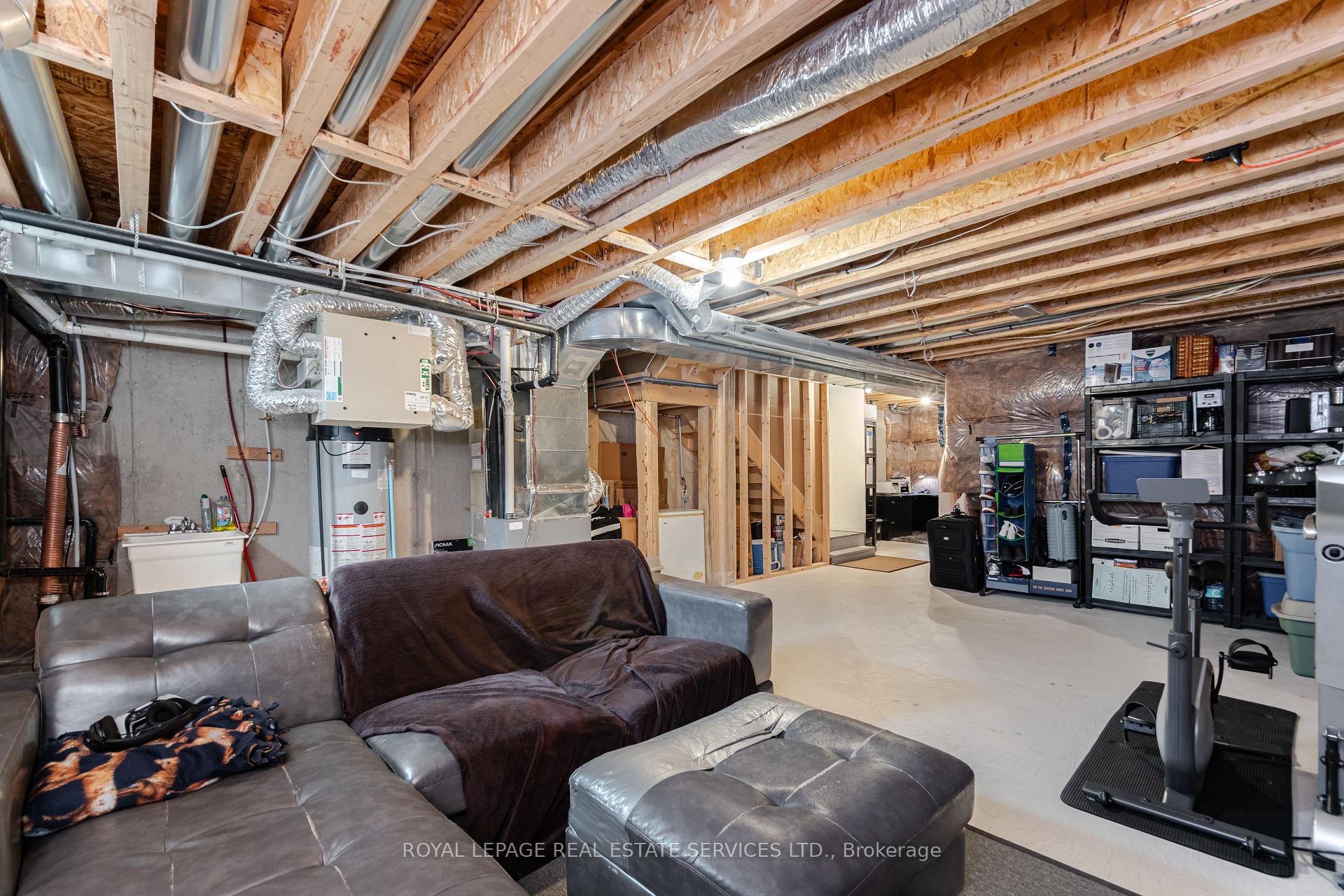 Photo 37 of 29 Bradley Avenue, Hamilton, Binbrook — HOMEH