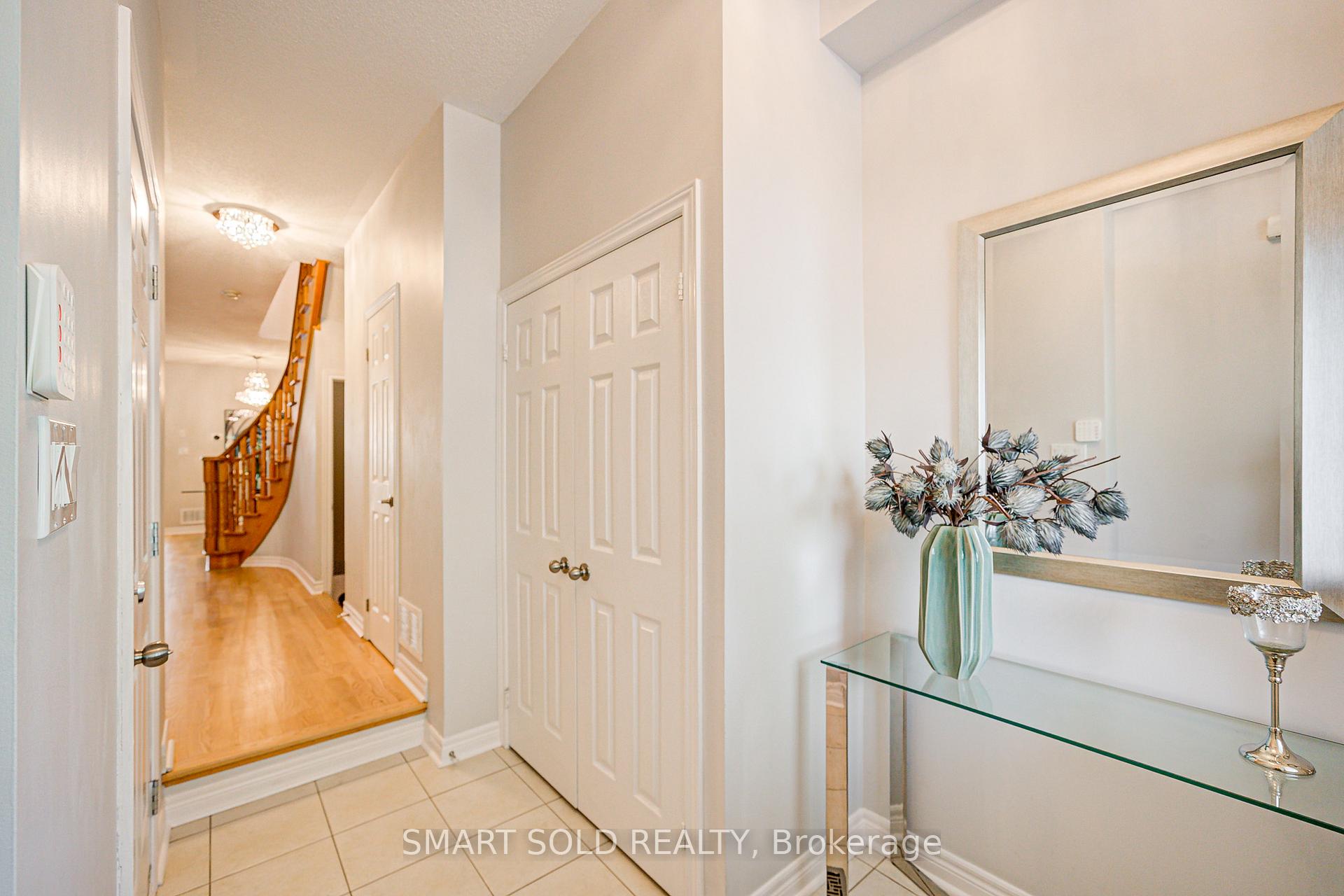 Photo 24 of 170 Carrier Crescent, Vaughan, Patterson — HOMEH
