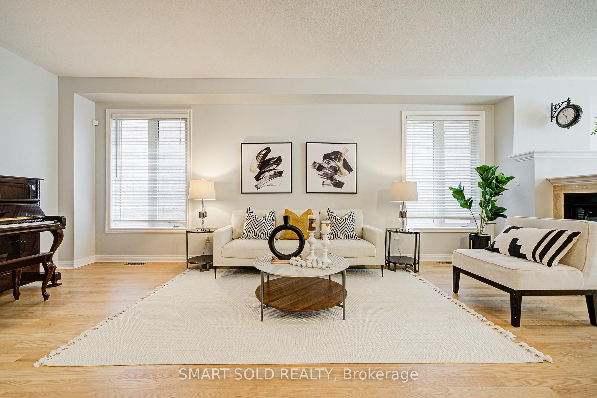 Photo 32 of 170 Carrier Crescent, Vaughan, Patterson — HOMEH