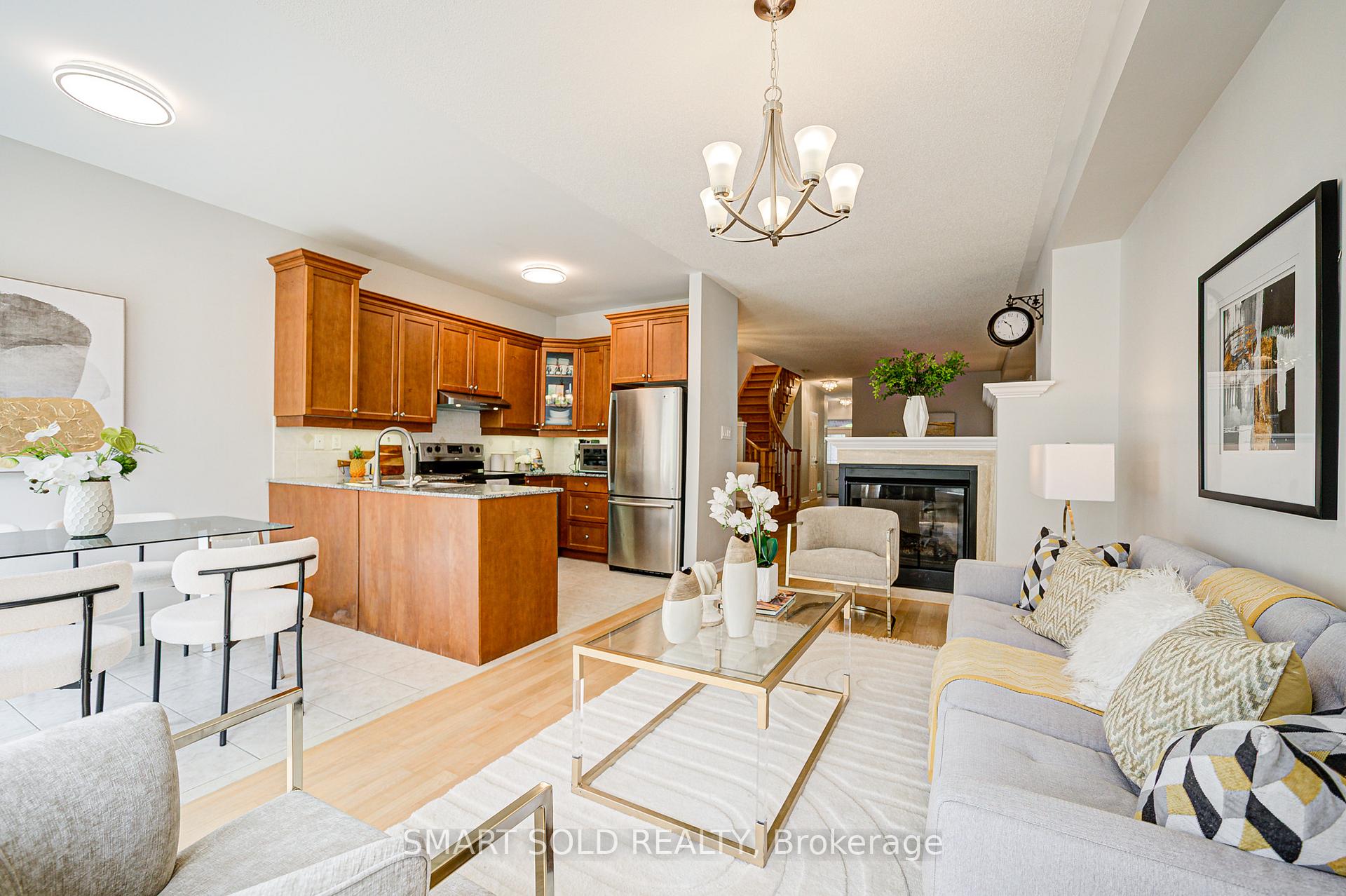 Photo 19 of 170 Carrier Crescent, Vaughan, Patterson — HOMEH