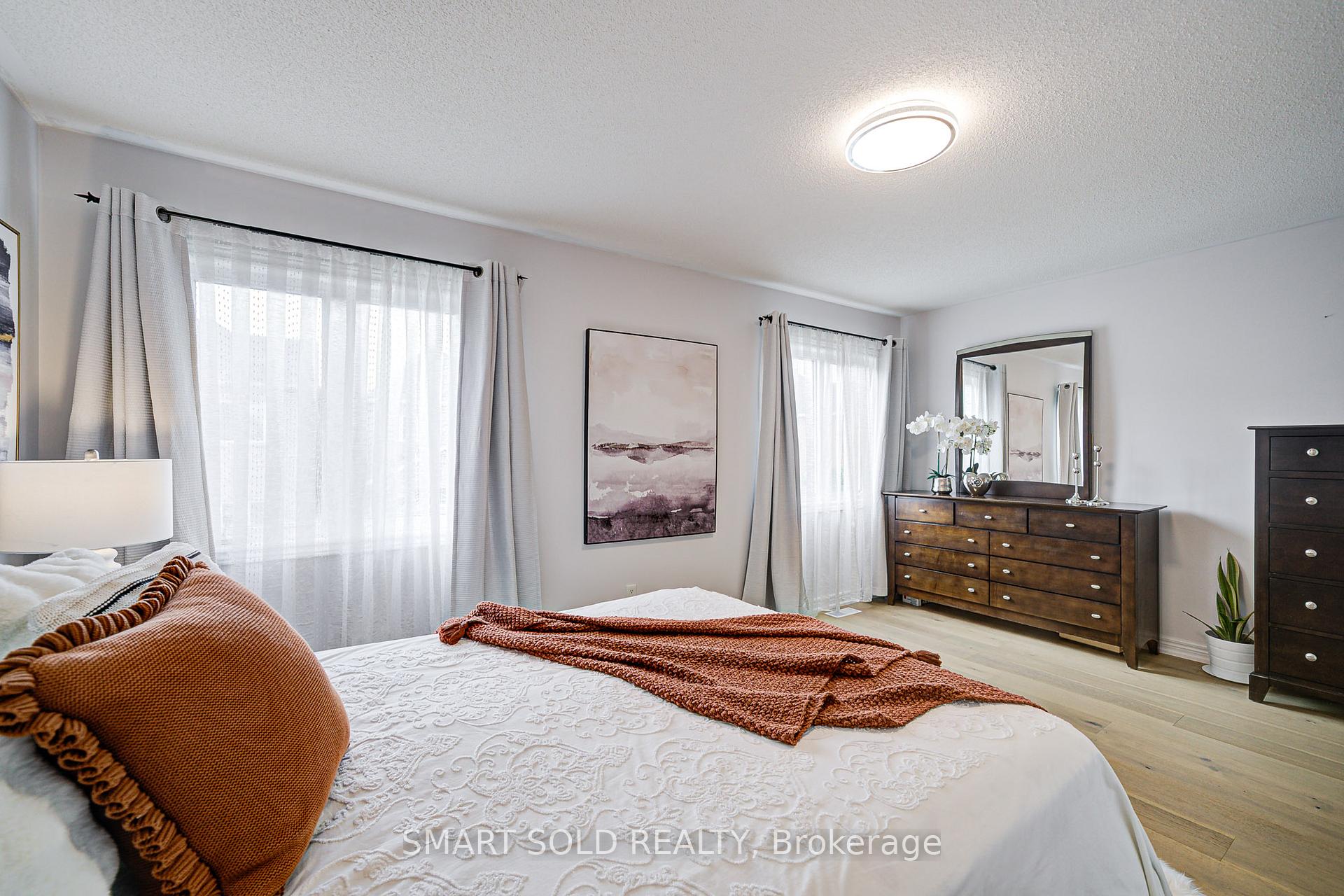 Photo 46 of 170 Carrier Crescent, Vaughan, Patterson — HOMEH