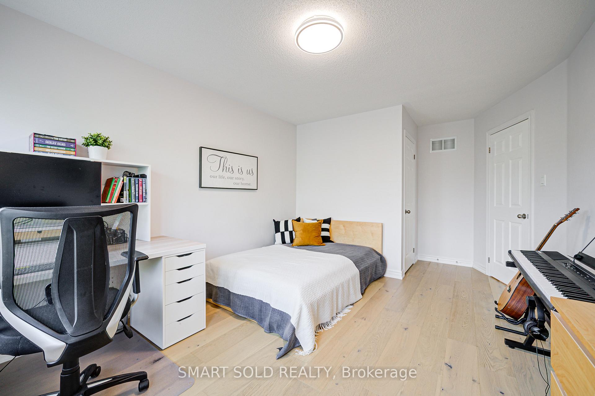 Photo 23 of 170 Carrier Crescent, Vaughan, Patterson — HOMEH