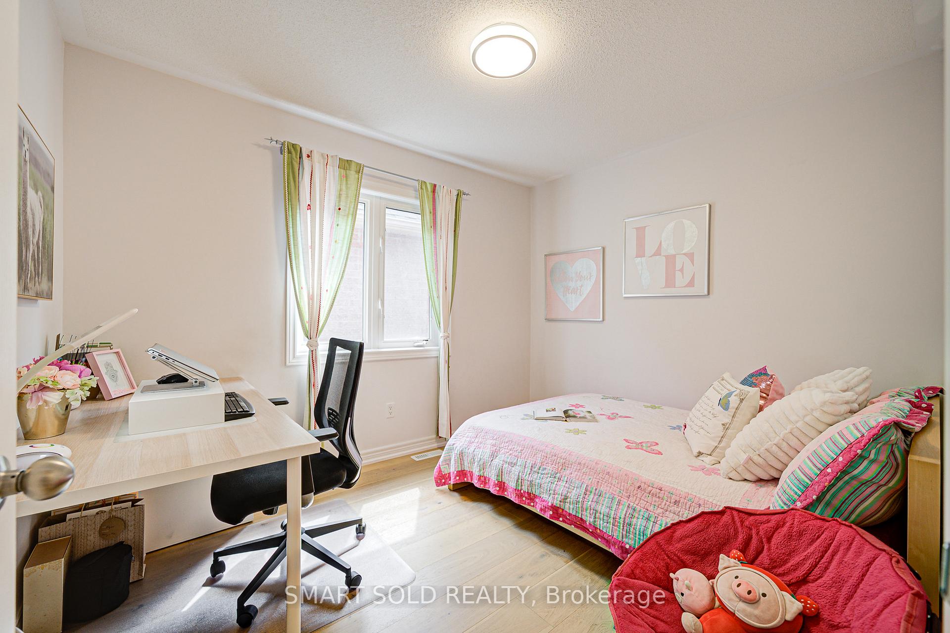 Photo 36 of 170 Carrier Crescent, Vaughan, Patterson — HOMEH