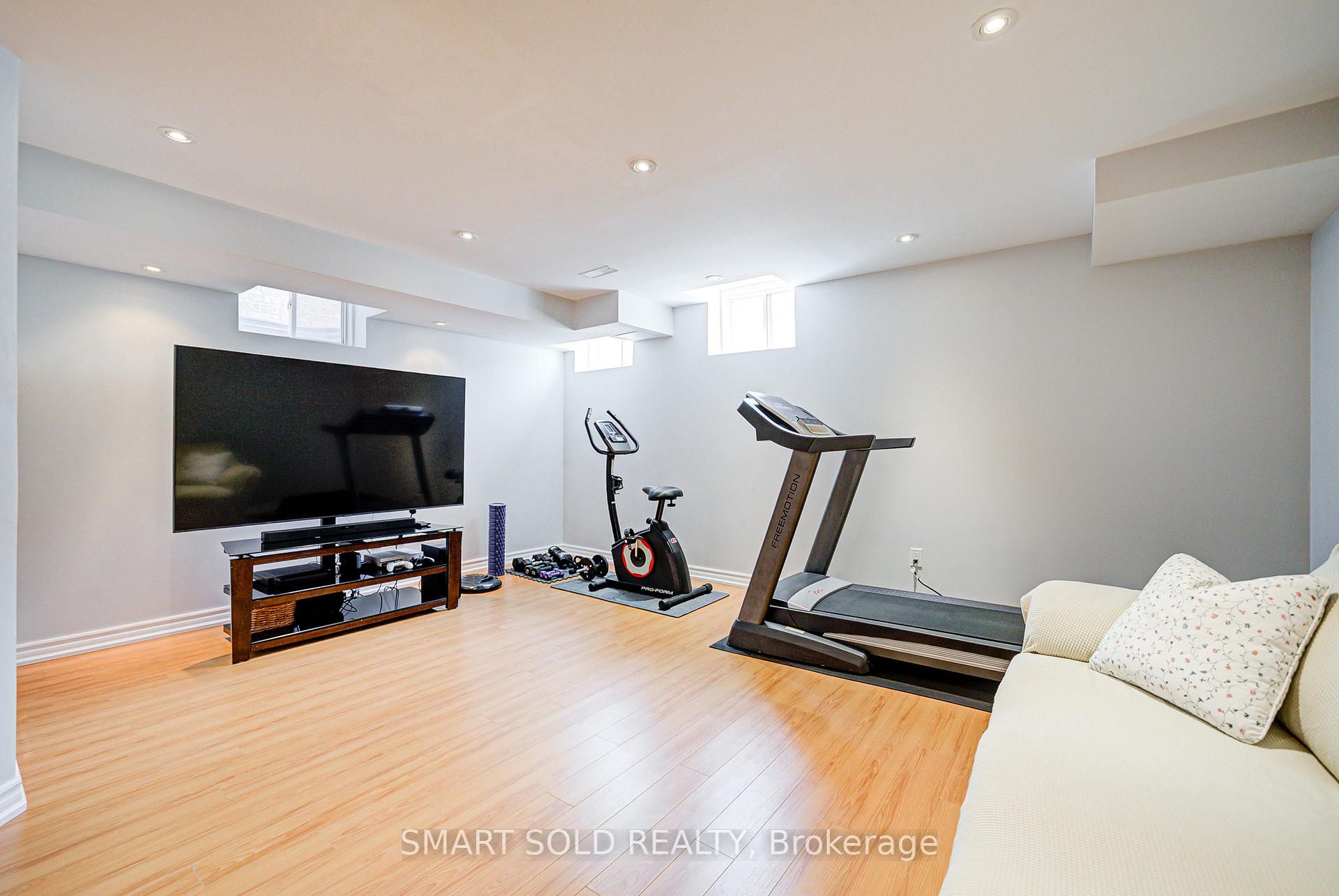 Photo 30 of 170 Carrier Crescent, Vaughan, Patterson — HOMEH