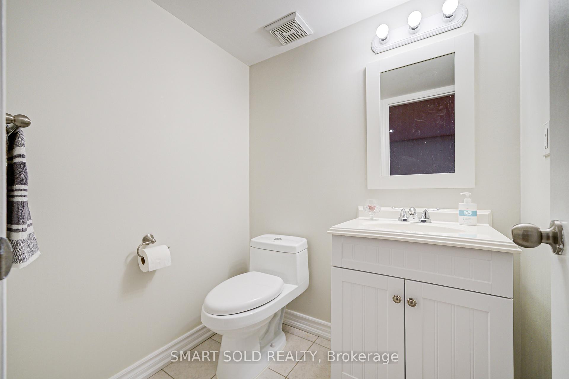 Photo 40 of 170 Carrier Crescent, Vaughan, Patterson — HOMEH