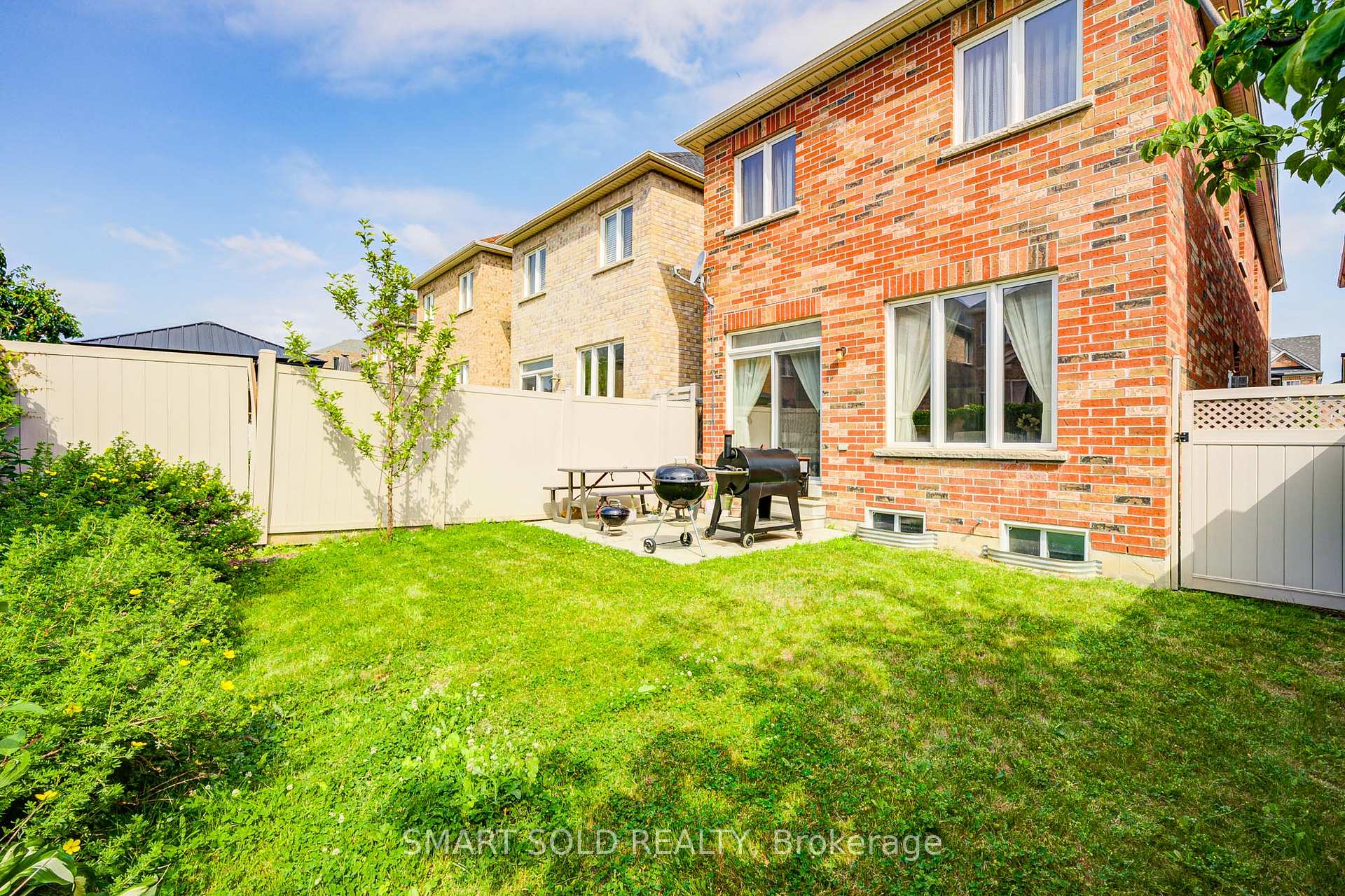 Photo 48 of 170 Carrier Crescent, Vaughan, Patterson — HOMEH