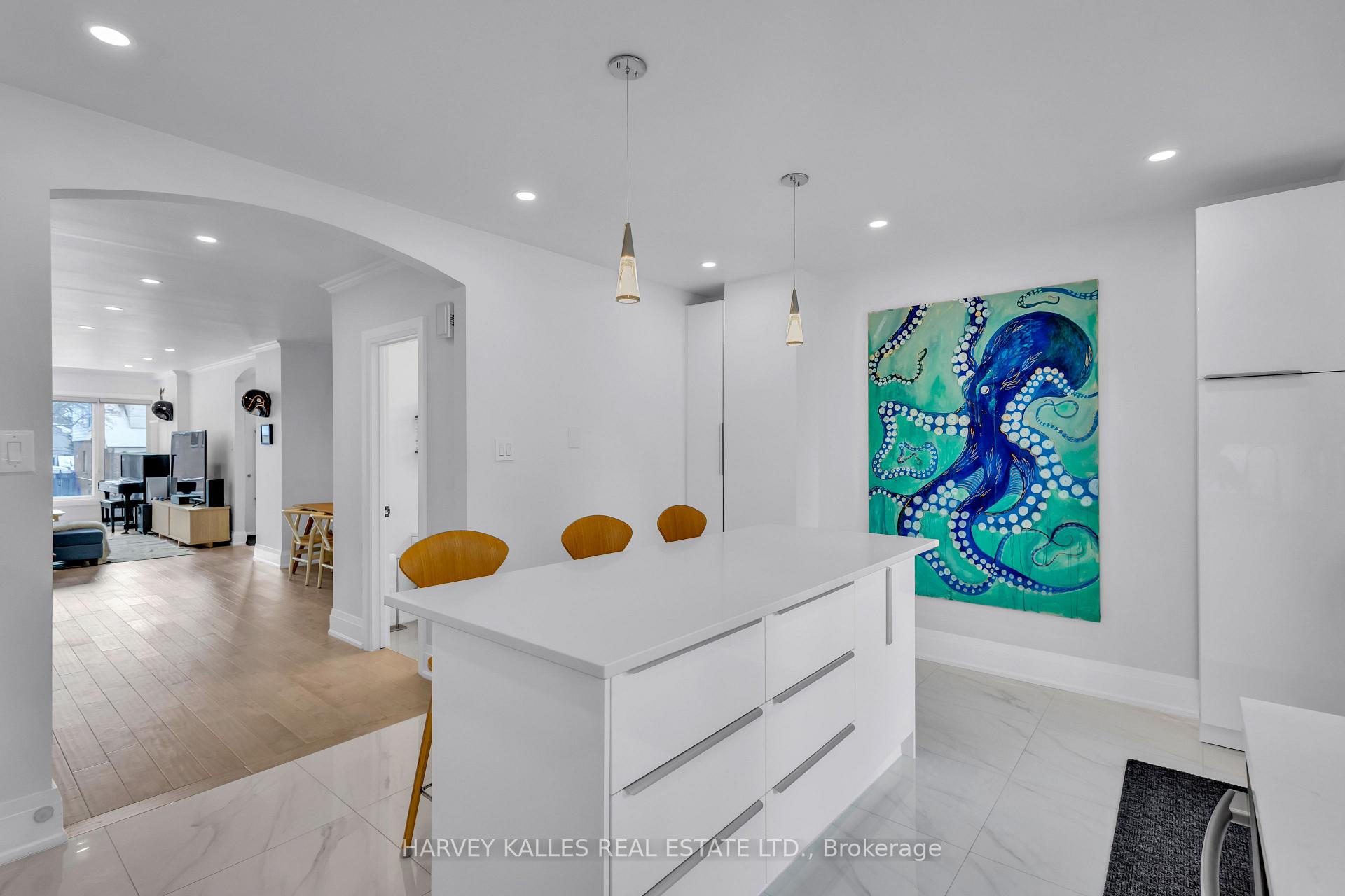 Photo 11 of 86 Castlefield Avenue, Toronto, Yonge-Eglinton — HOMEH