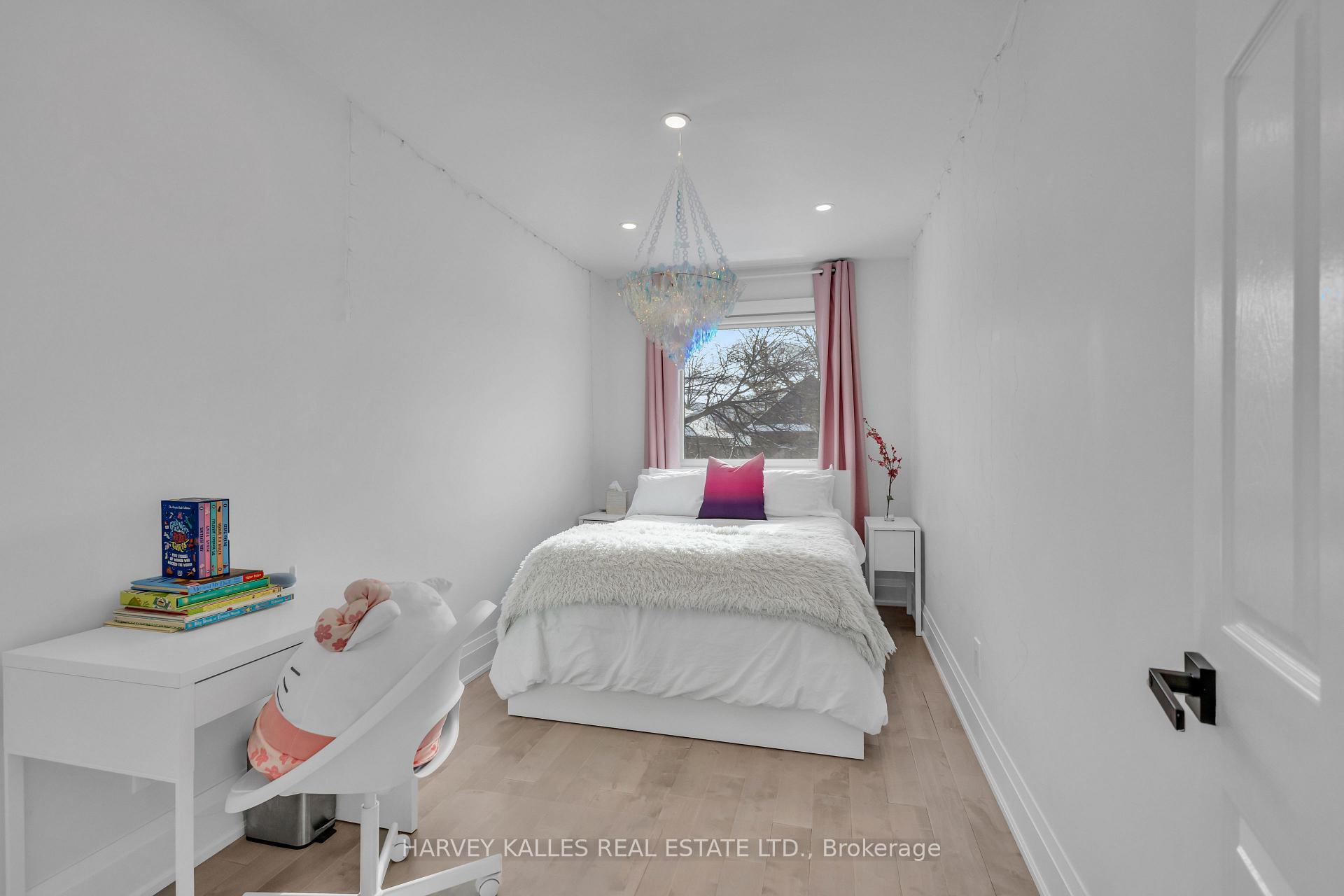 Photo 19 of 86 Castlefield Avenue, Toronto, Yonge-Eglinton — HOMEH