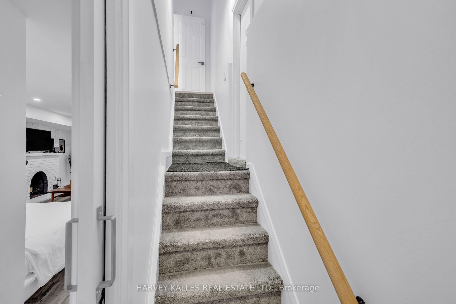 Photo 31 of 86 Castlefield Avenue, Toronto, Yonge-Eglinton — HOMEH