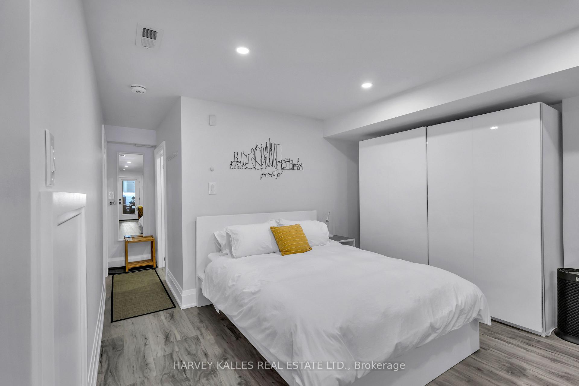 Photo 35 of 86 Castlefield Avenue, Toronto, Yonge-Eglinton — HOMEH