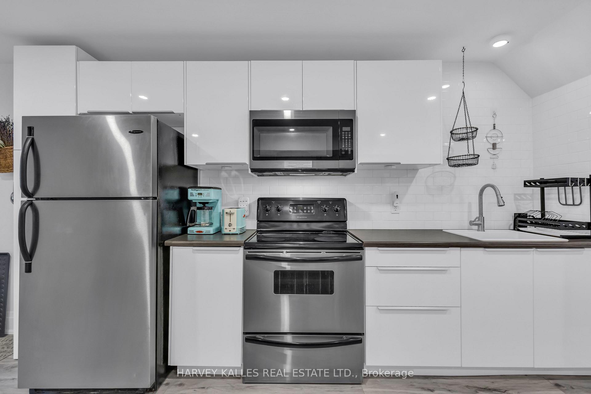 Photo 33 of 86 Castlefield Avenue, Toronto, Yonge-Eglinton — HOMEH