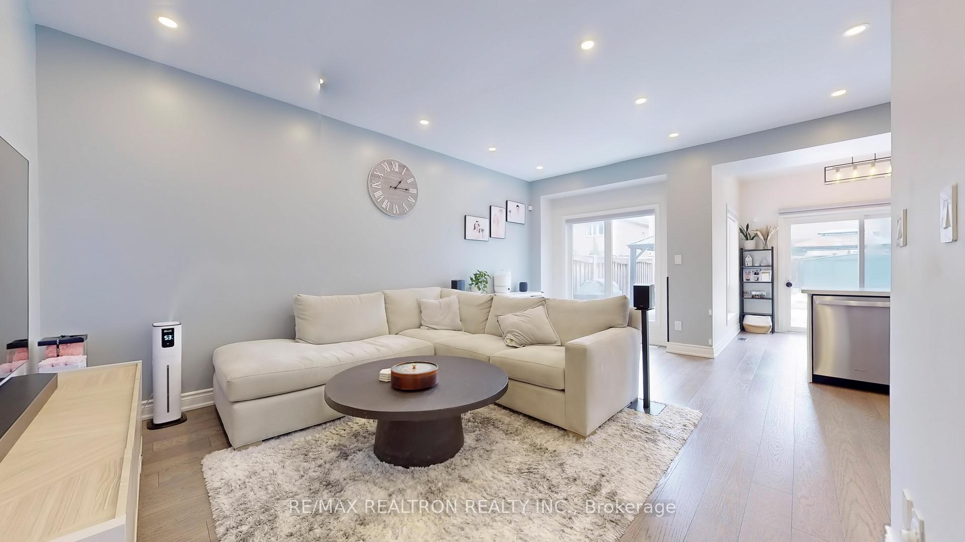 Photo 6 of 74 Mediterra Drive, Vaughan, Vellore Village — HOMEH