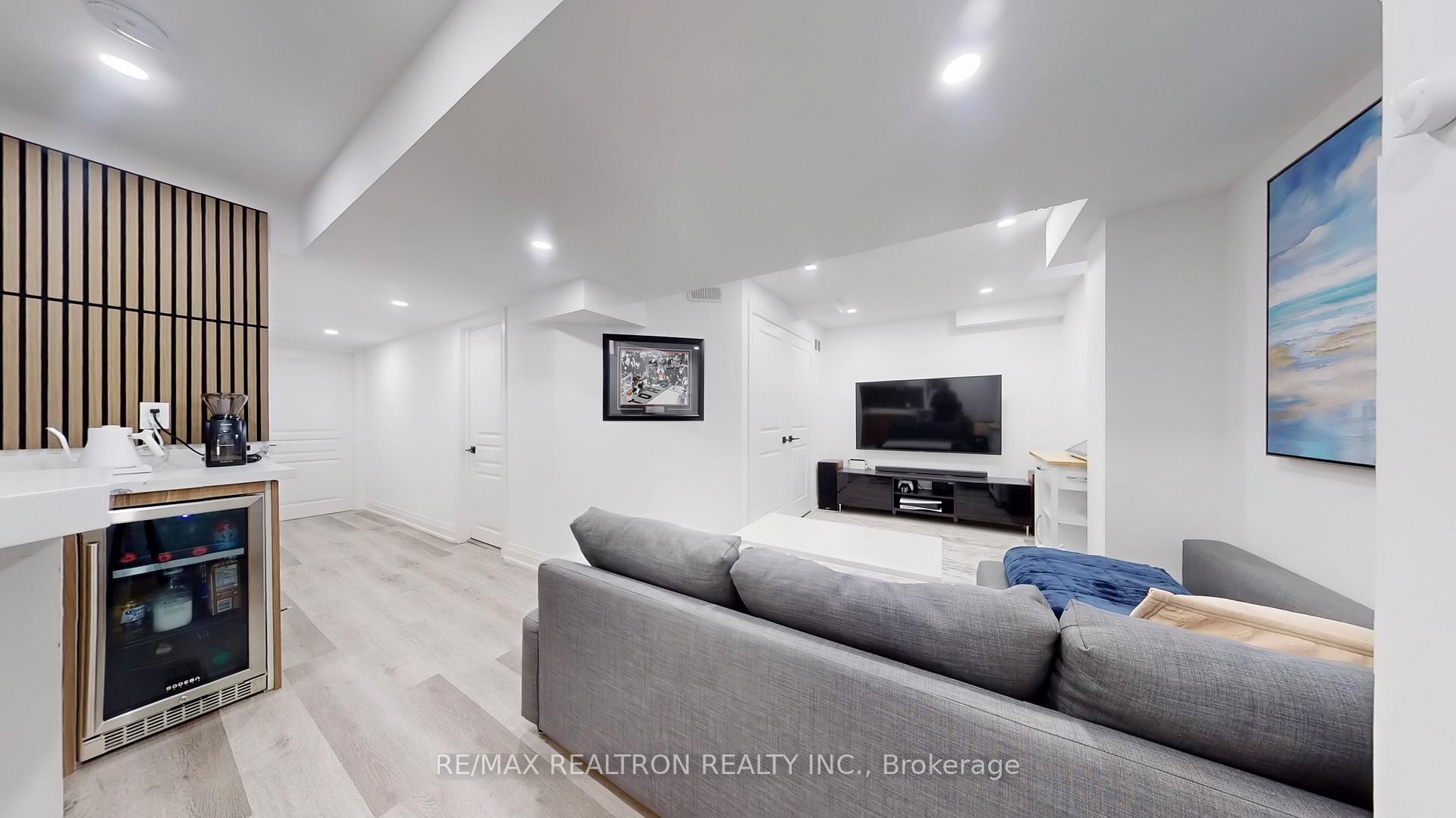 Photo 28 of 74 Mediterra Drive, Vaughan, Vellore Village — HOMEH