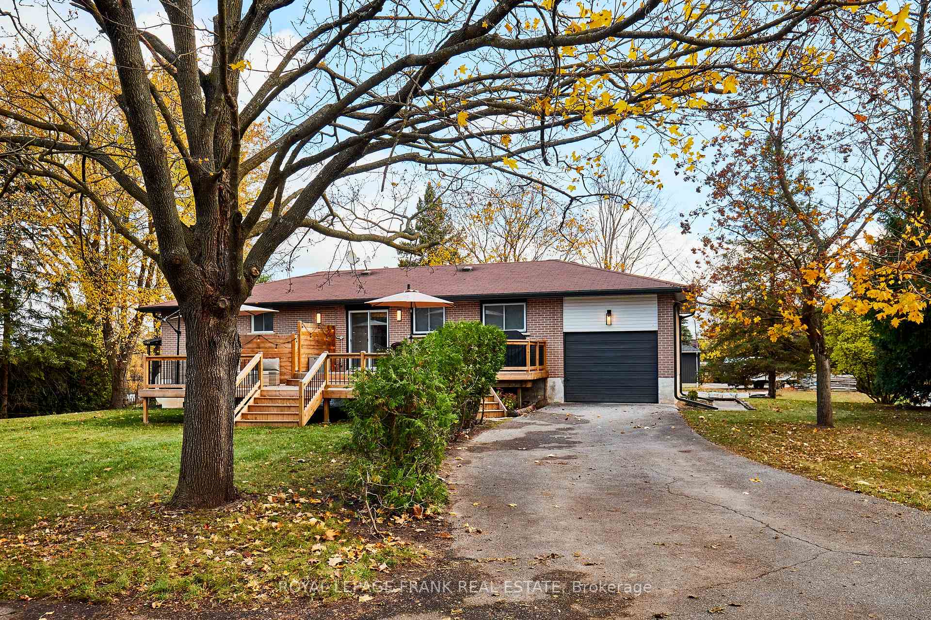 Photo 5 of 10 Harrison Drive, Uxbridge, Rural Uxbridge — HOMEH