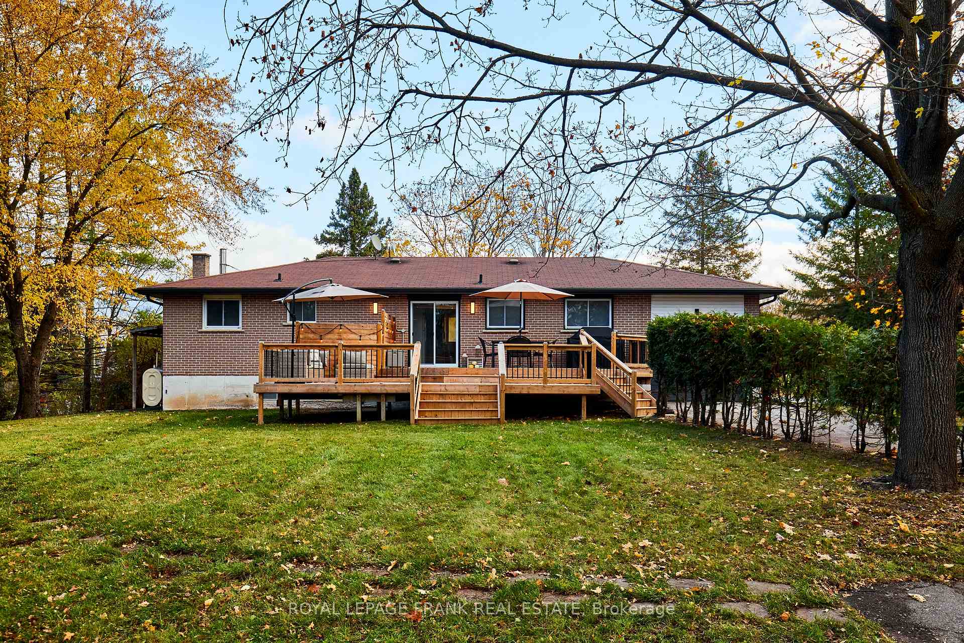 Photo 16 of 10 Harrison Drive, Uxbridge, Rural Uxbridge — HOMEH