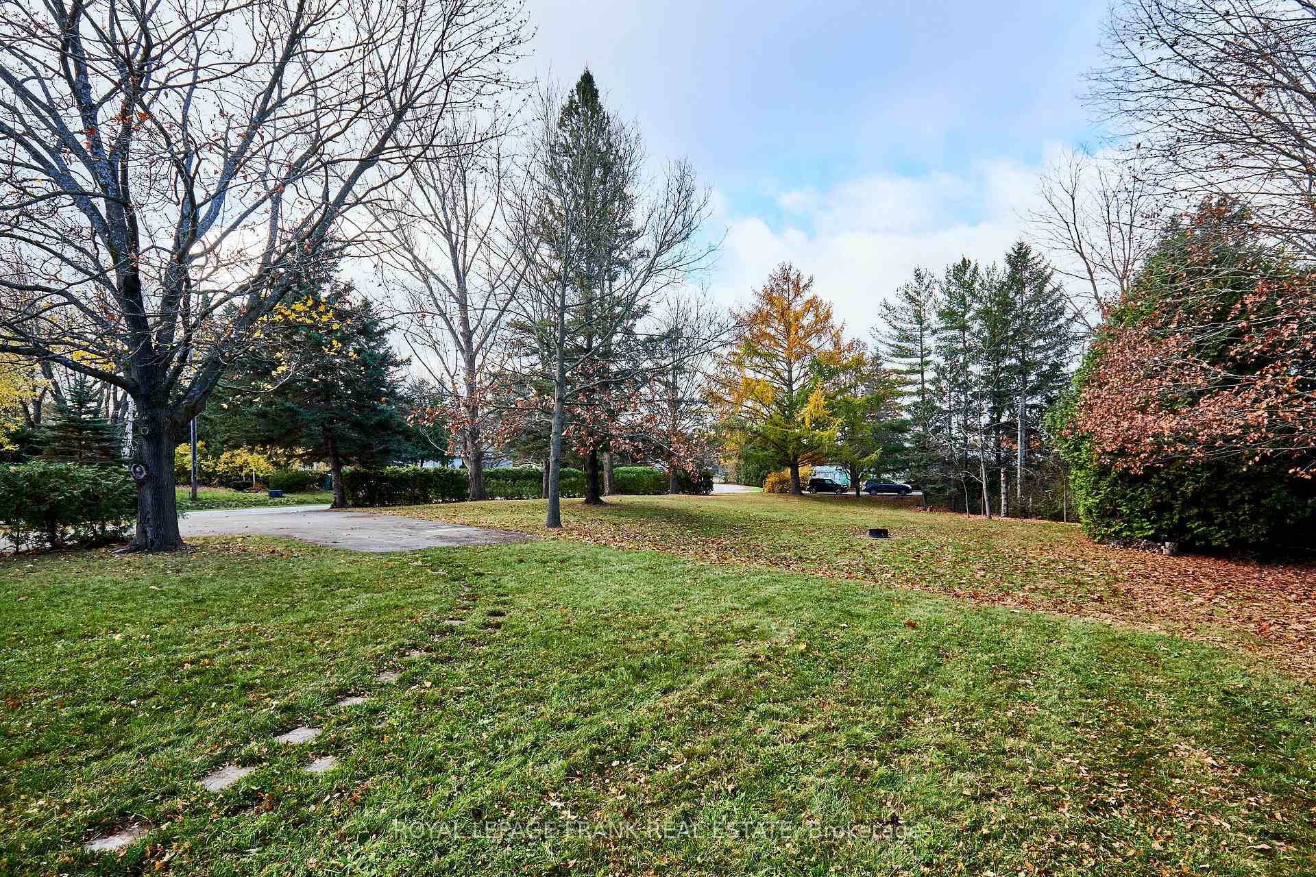 Photo 6 of 10 Harrison Drive, Uxbridge, Rural Uxbridge — HOMEH