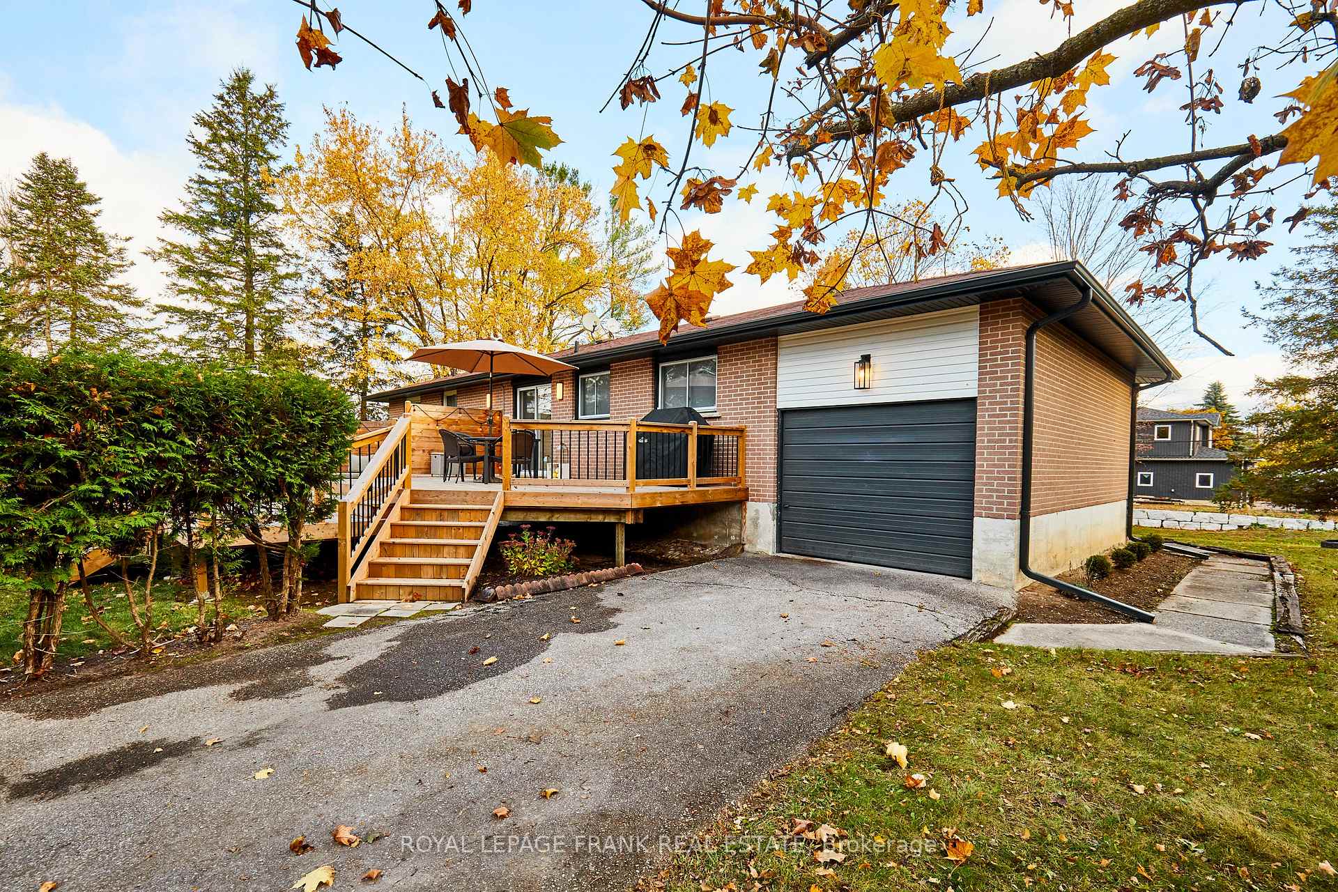 Photo 12 of 10 Harrison Drive, Uxbridge, Rural Uxbridge — HOMEH