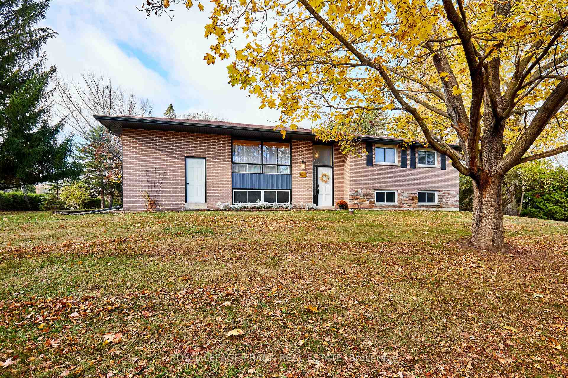 Photo 23 of 10 Harrison Drive, Uxbridge, Rural Uxbridge — HOMEH