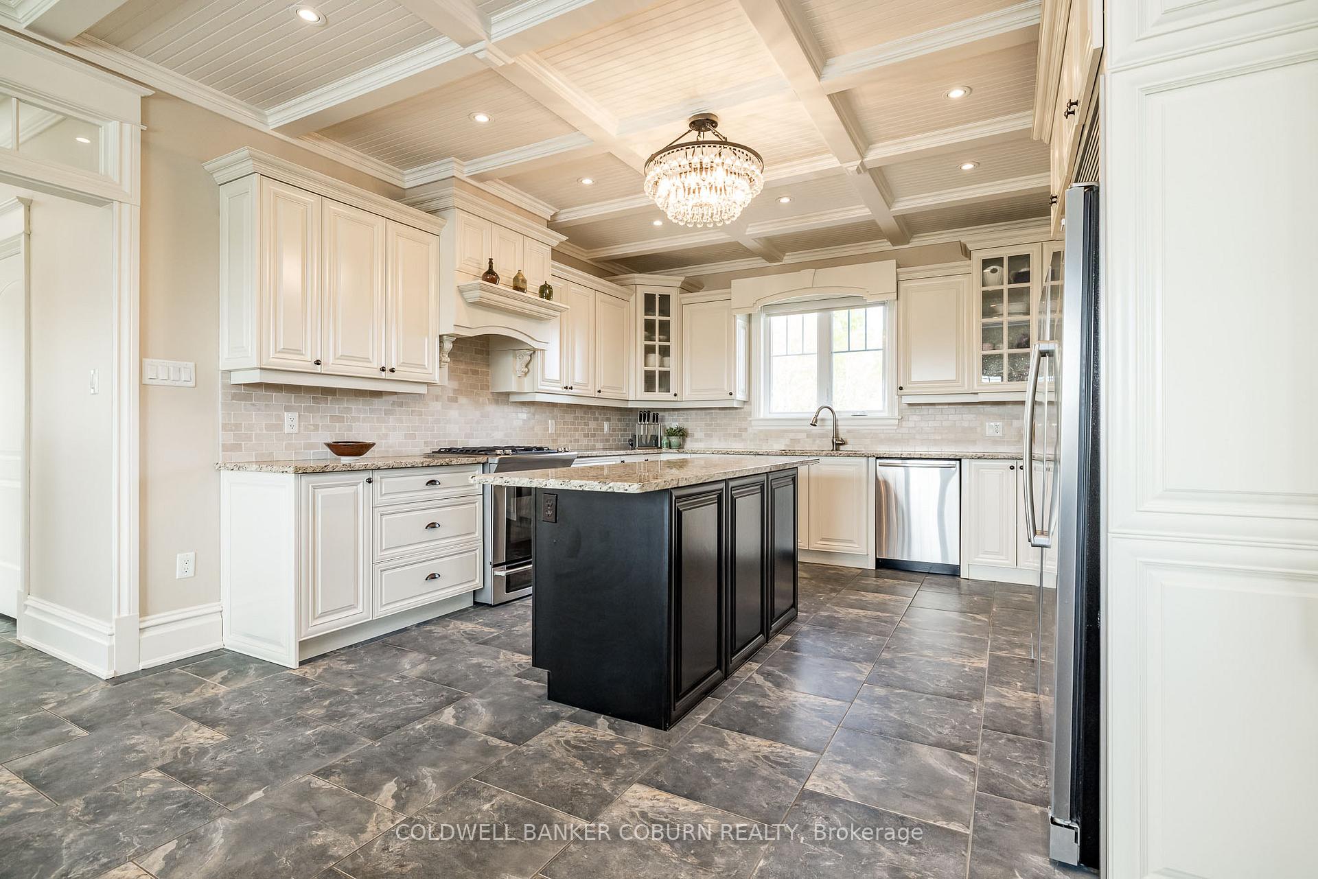 Photo 9 of 155 West Lake Circle, Ottawa, Huntley Ward (South East) — HOMEH