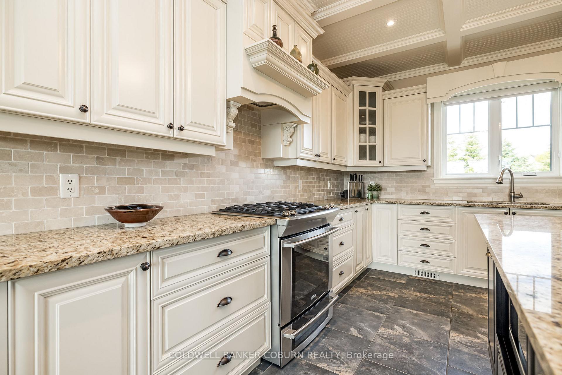 Photo 12 of 155 West Lake Circle, Ottawa, Huntley Ward (South East) — HOMEH
