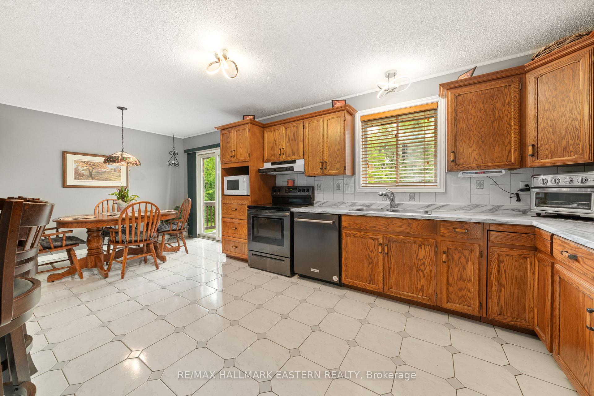 Photo 14 of 68 Division Road, Douro-Dummer — HOMEH