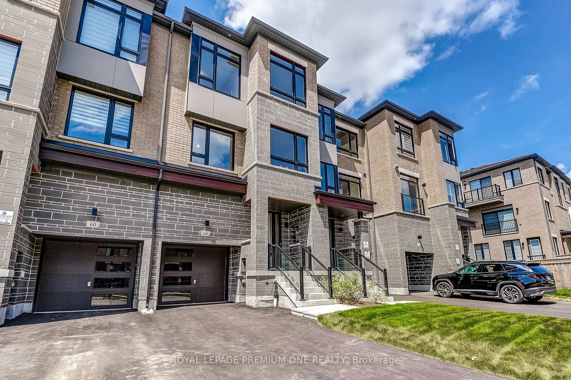Photo 9 of 64 Tennant Circle, Vaughan, Vellore Village — HOMEH