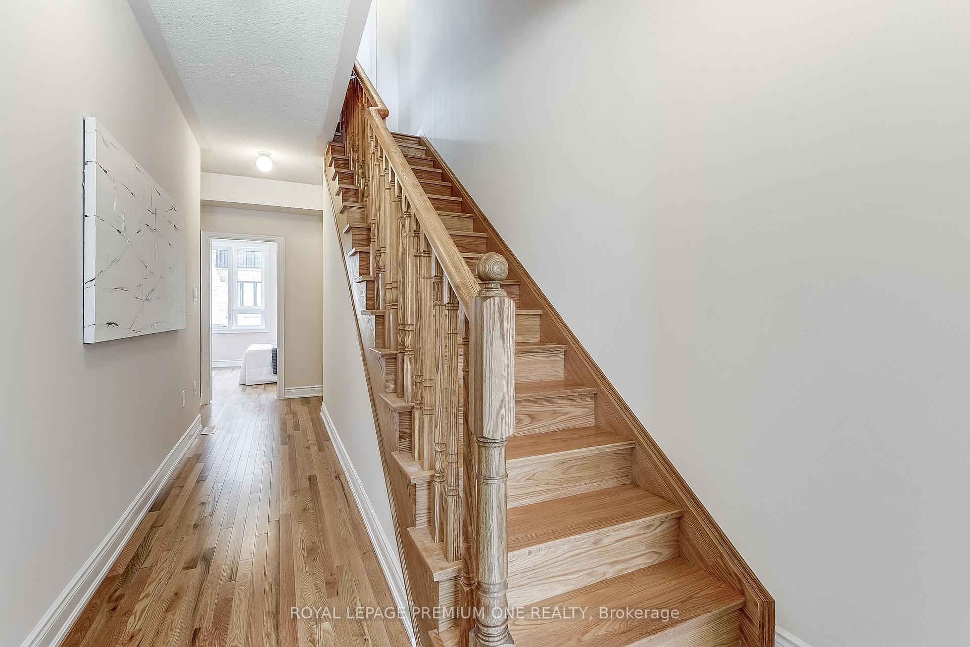 Photo 8 of 64 Tennant Circle, Vaughan, Vellore Village — HOMEH