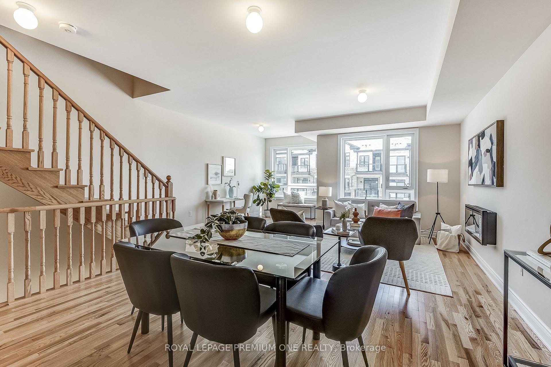 Photo 37 of 64 Tennant Circle, Vaughan, Vellore Village — HOMEH