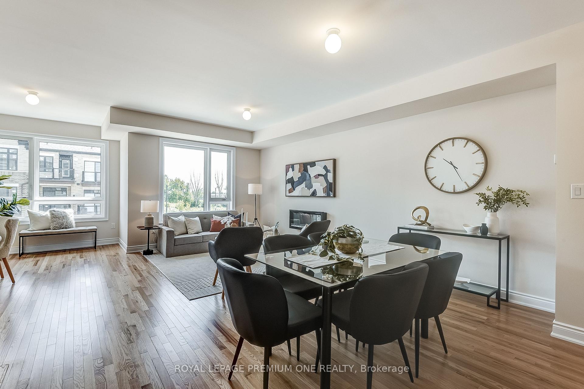 Photo 41 of 64 Tennant Circle, Vaughan, Vellore Village — HOMEH