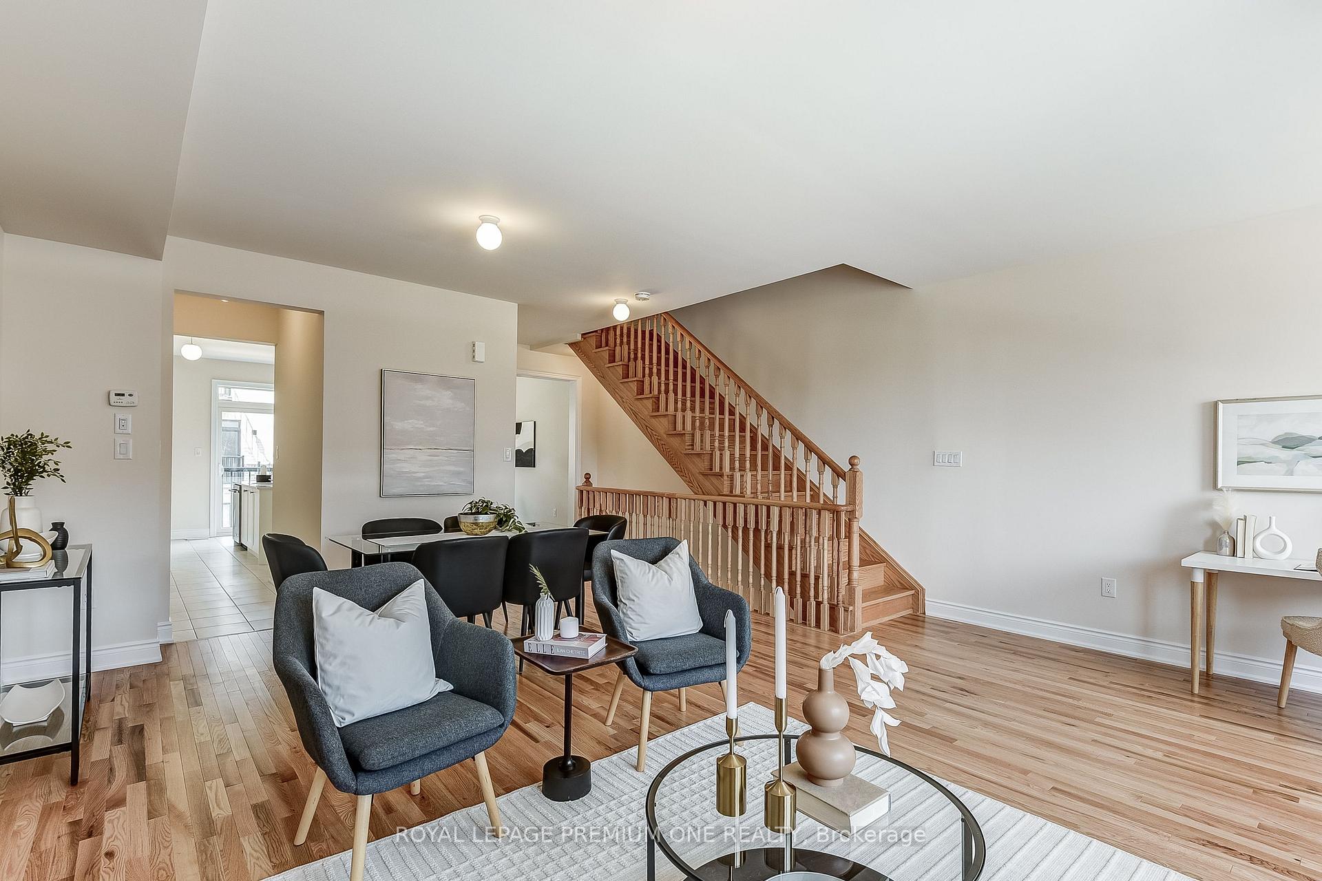 Photo 29 of 64 Tennant Circle, Vaughan, Vellore Village — HOMEH