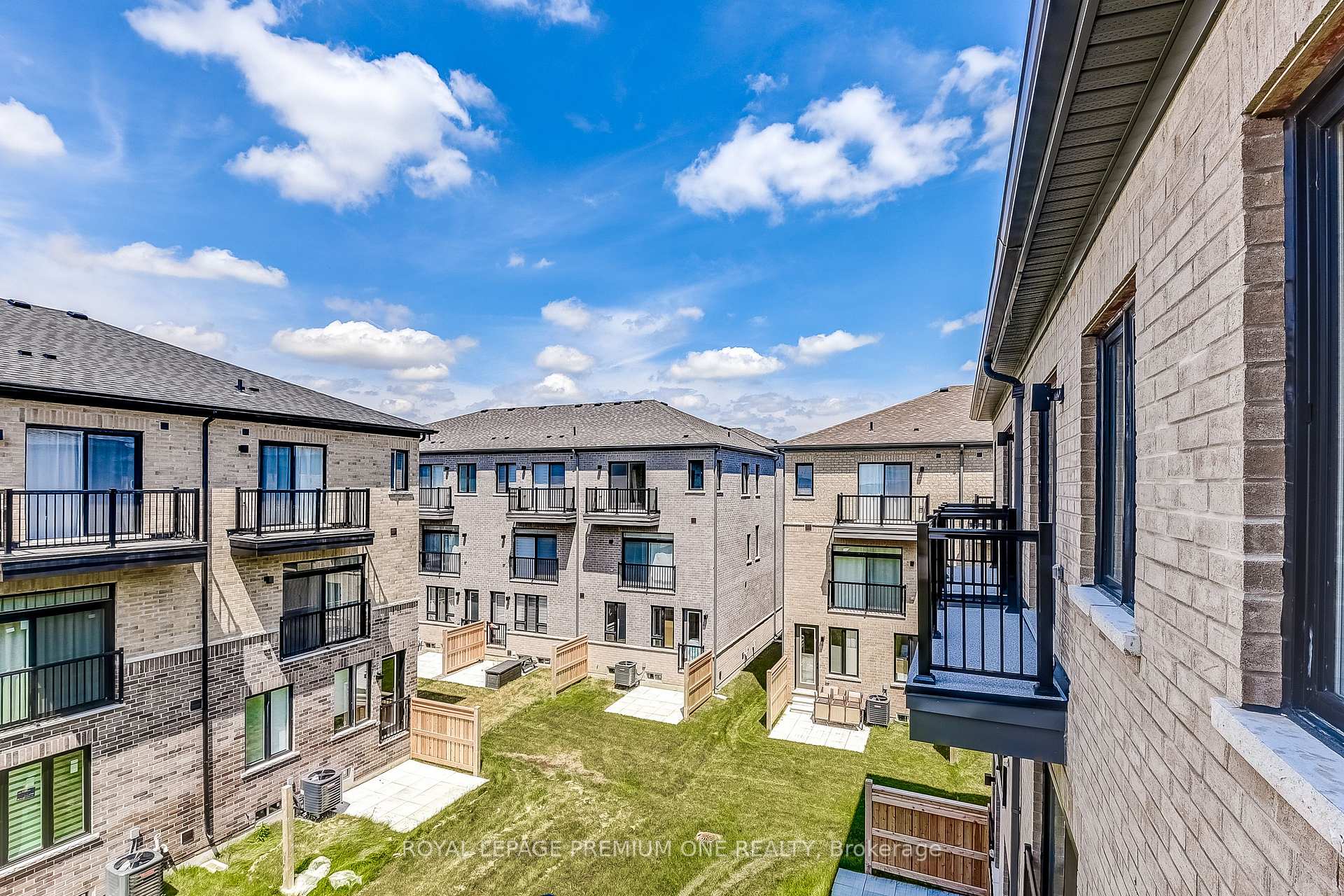 Photo 31 of 64 Tennant Circle, Vaughan, Vellore Village — HOMEH