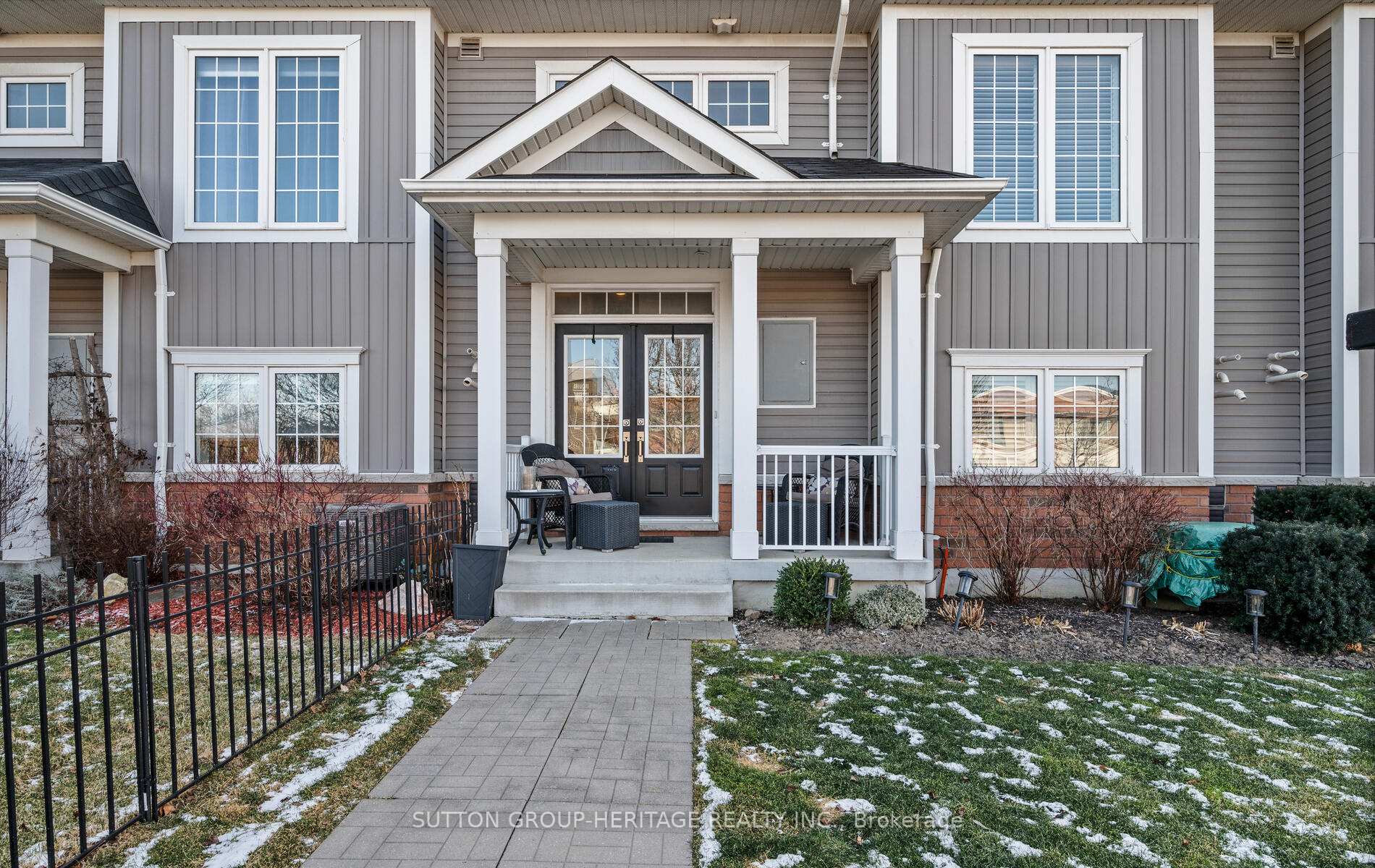 Photo 3 of 4 Aller Park Way, Whitby, Brooklin — HOMEH