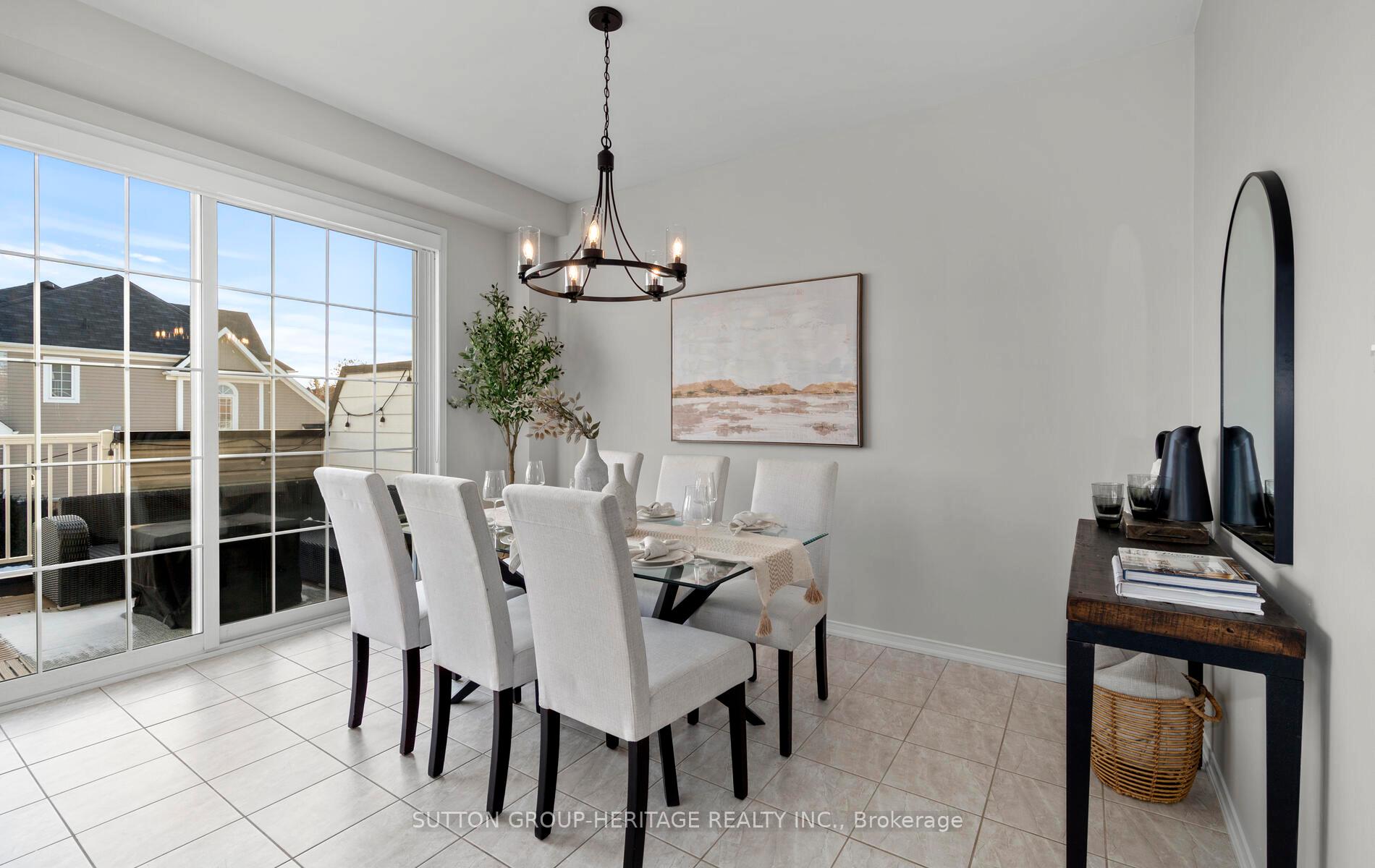 Photo 16 of 4 Aller Park Way, Whitby, Brooklin — HOMEH